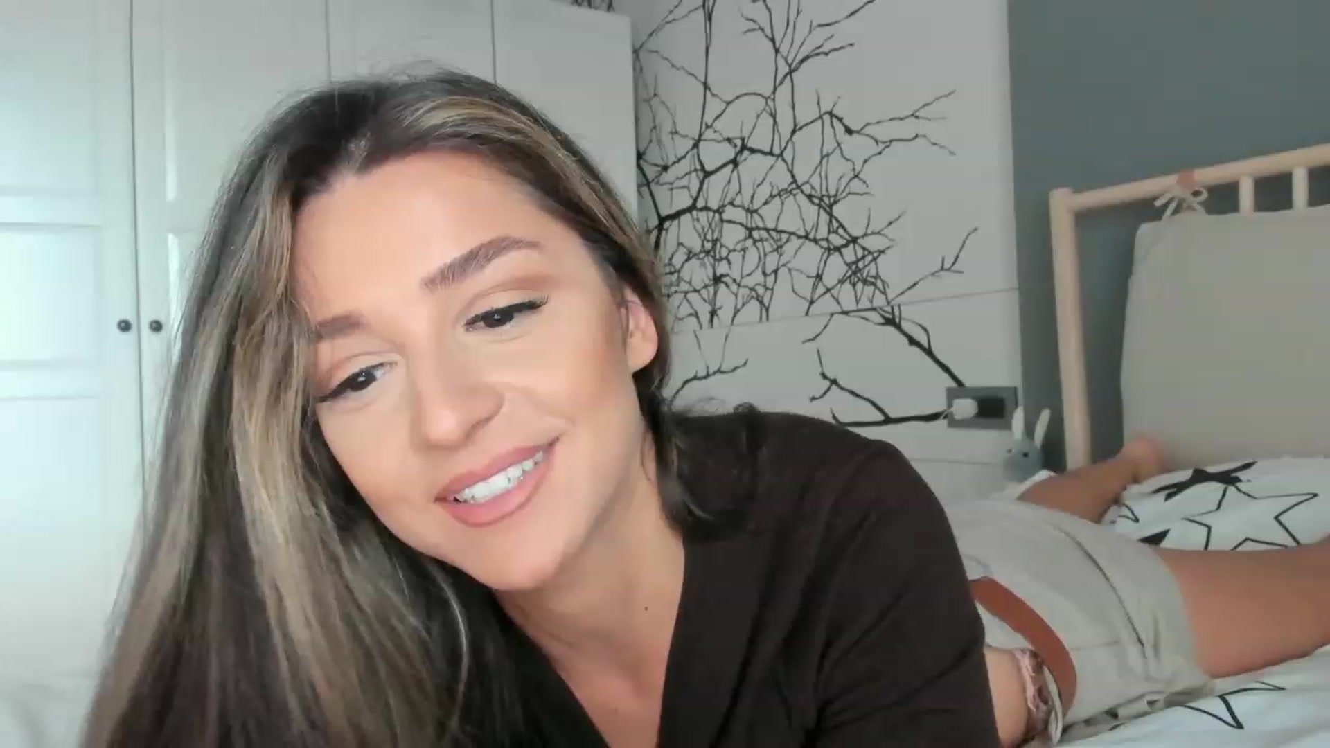 Gallery image thumbnail from Eve___'s myfreecams stream on, 12/11/2022, 11:34 image 11 of 20