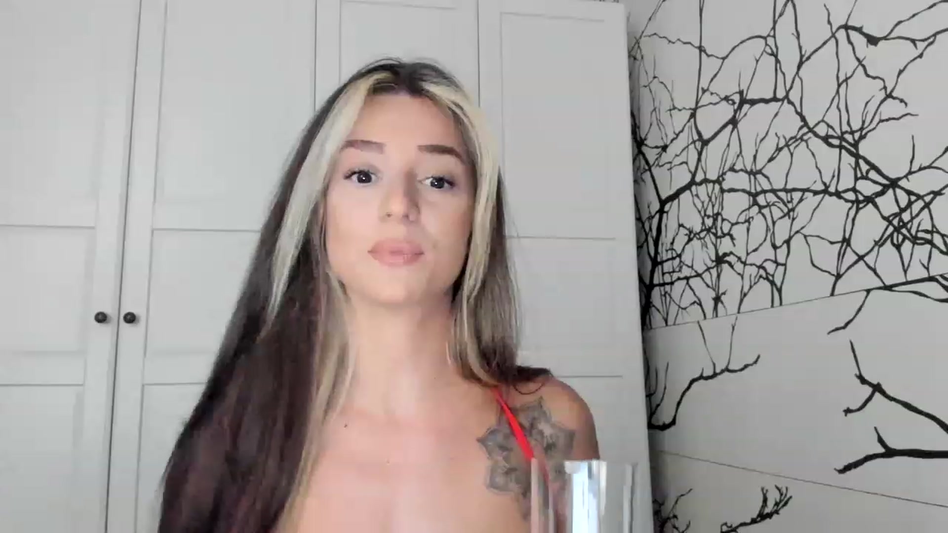 Gallery image thumbnail from Eve___'s myfreecams stream on, 02/01/2023, 15:42 image 11 of 20
