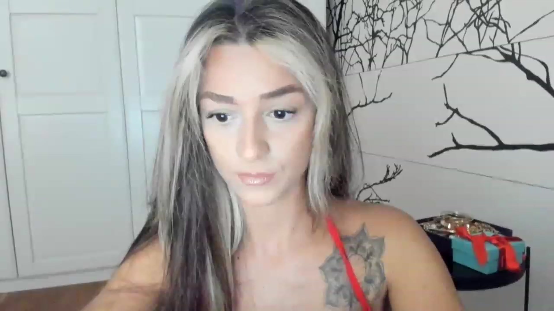 Gallery image thumbnail from Eve___'s myfreecams stream on, 02/01/2023, 15:42 image 4 of 20