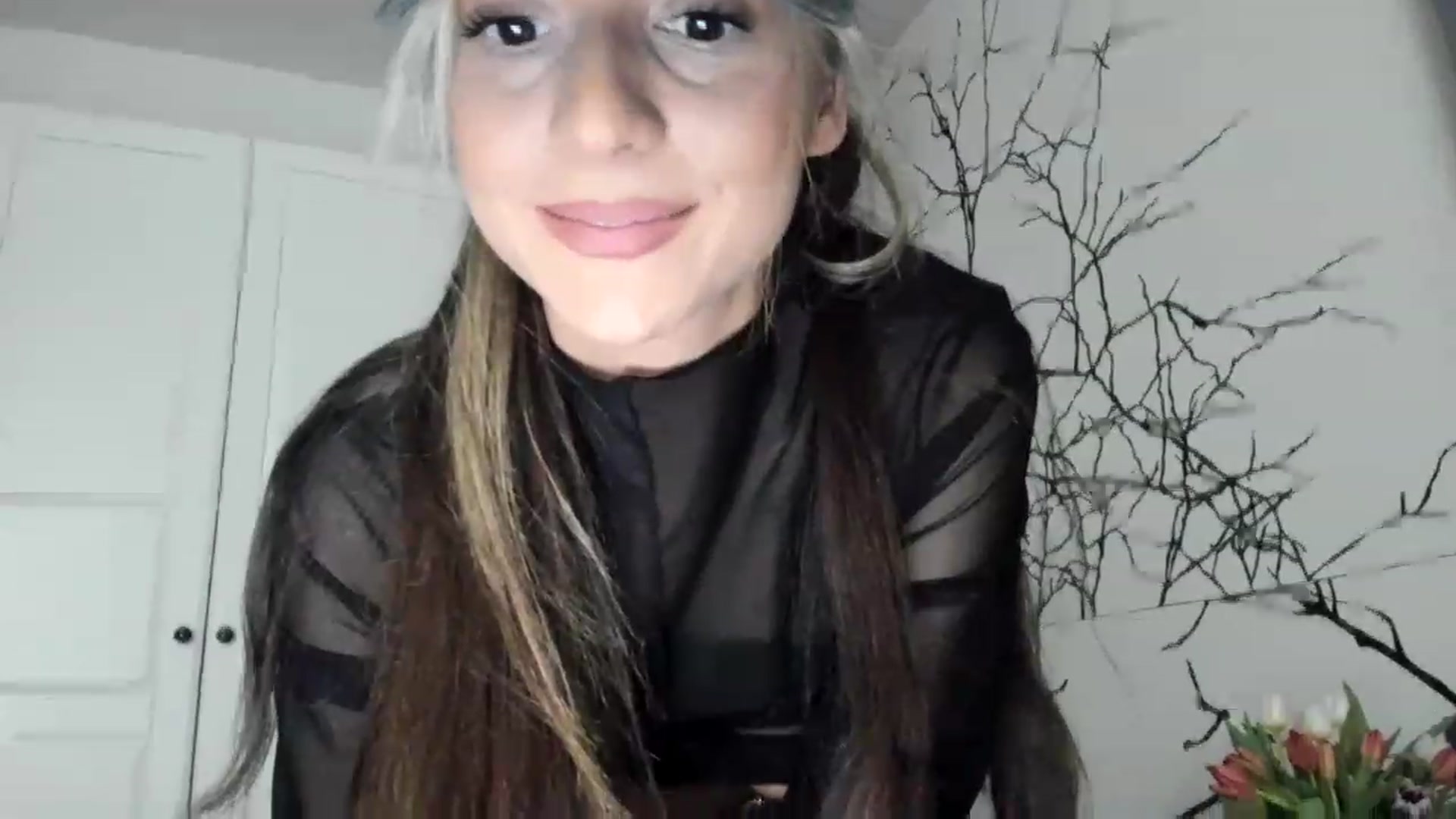 Gallery image thumbnail from Eve___'s myfreecams stream on, 02/07/2023, 16:08 image 20 of 20
