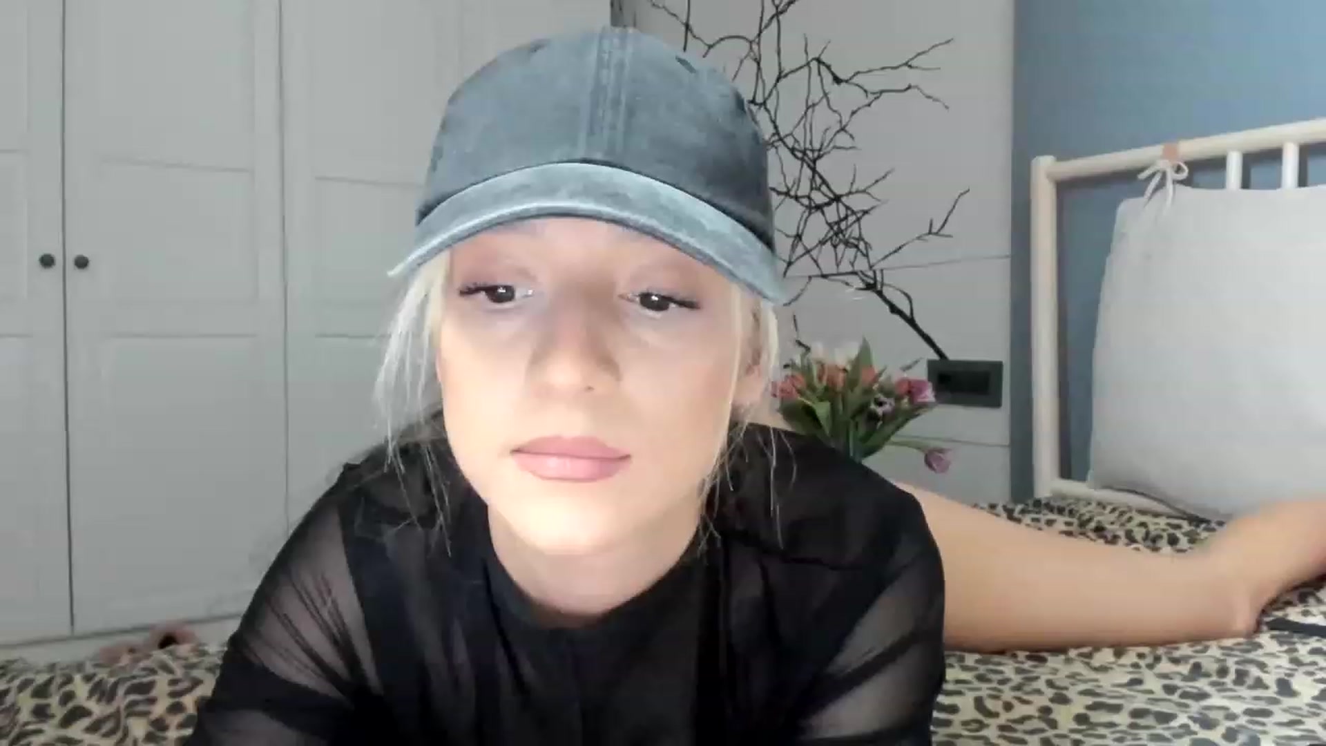 Gallery image thumbnail from Eve___'s myfreecams stream on, 02/07/2023, 16:19 image 13 of 20