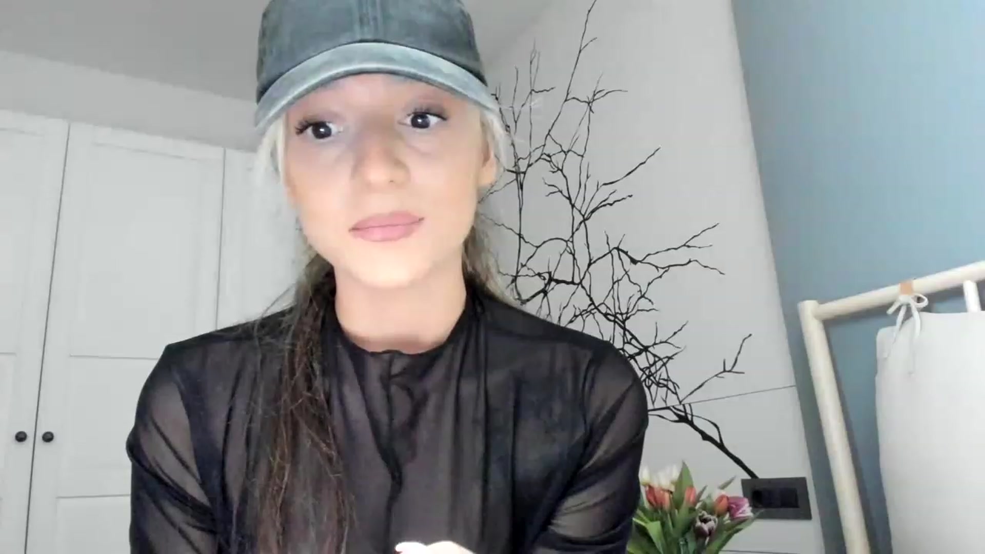 Gallery image thumbnail from Eve___'s myfreecams stream on, 02/07/2023, 16:19 image 20 of 20
