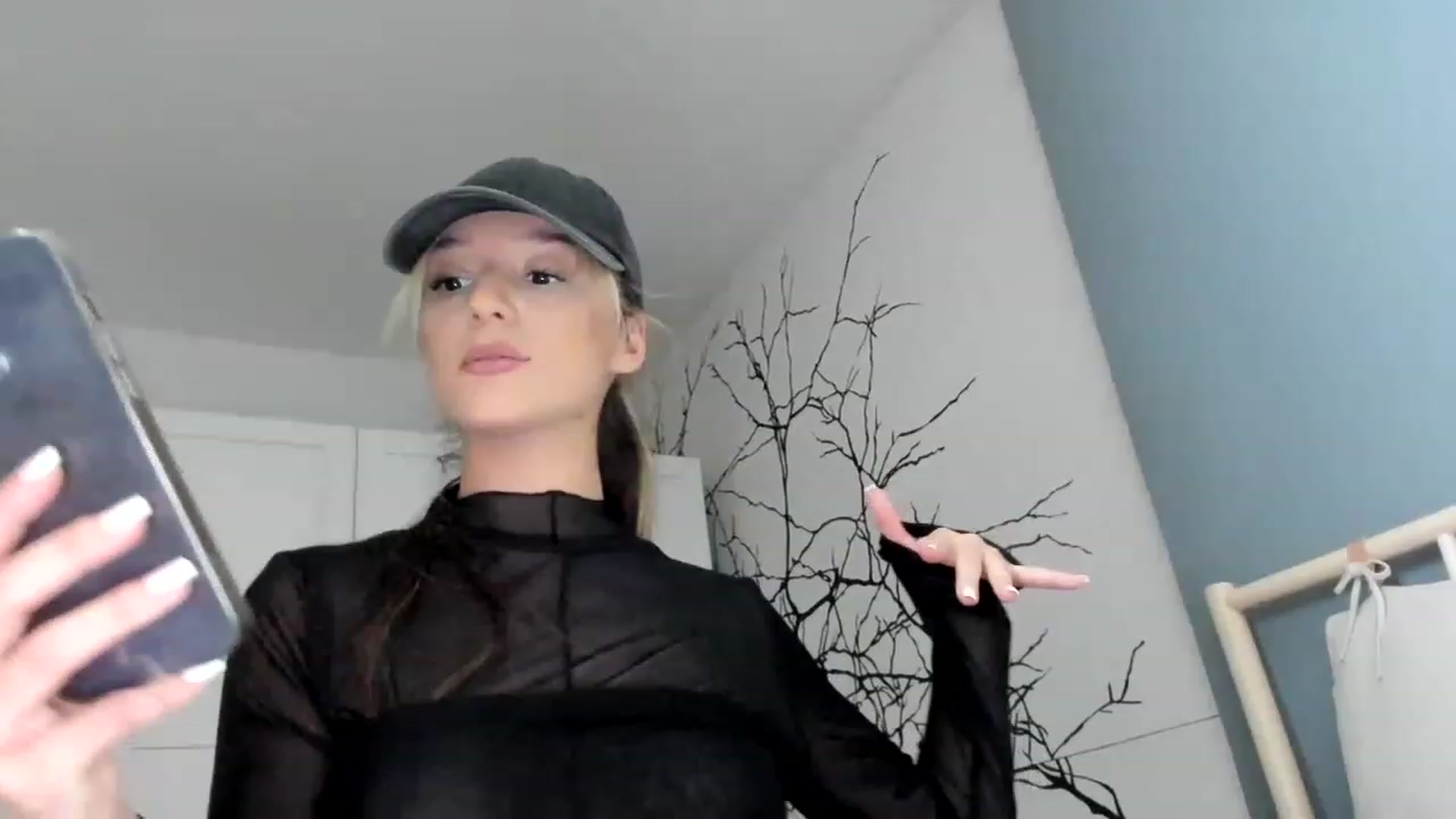 Gallery image thumbnail from Eve___'s myfreecams stream on, 02/07/2023, 16:19 image 15 of 20