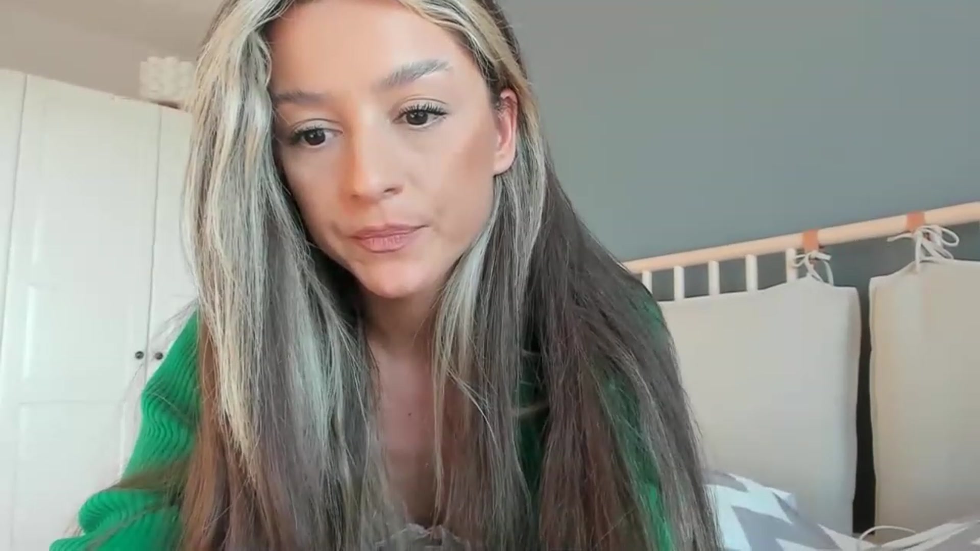 Gallery image thumbnail from Eve___'s myfreecams stream on, 02/09/2023, 14:18 image 14 of 20
