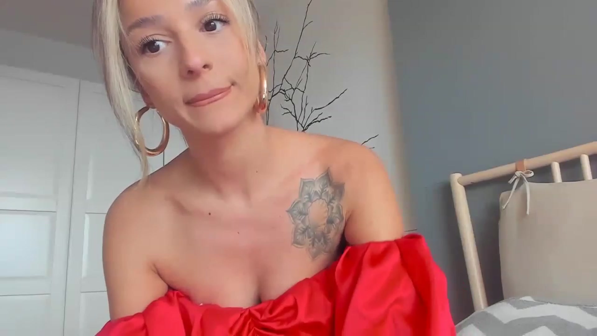 Gallery image thumbnail from Eve___'s myfreecams stream on, 02/14/2023, 13:48 image 1 of 20