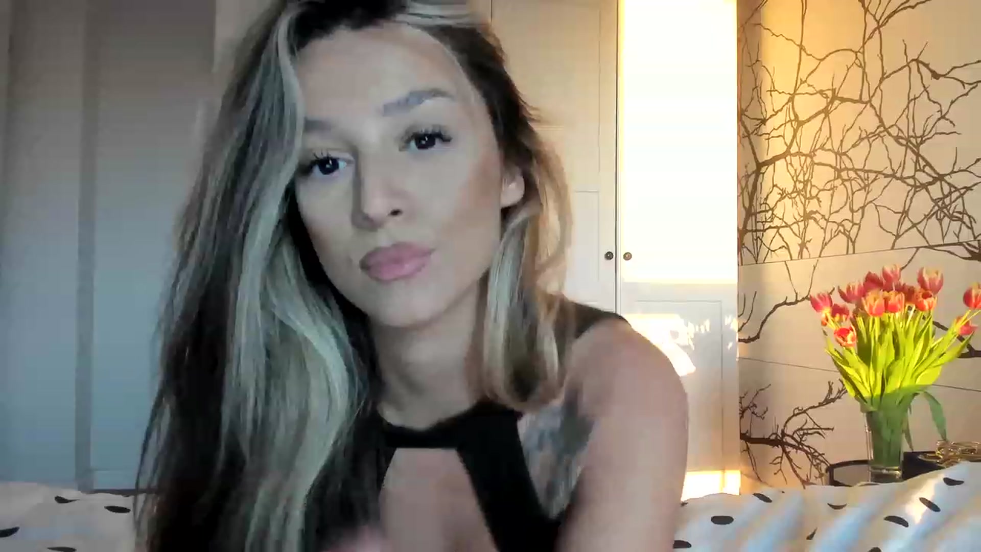 Gallery image thumbnail from Eve___'s myfreecams stream on, 03/01/2023, 16:10 image 5 of 20