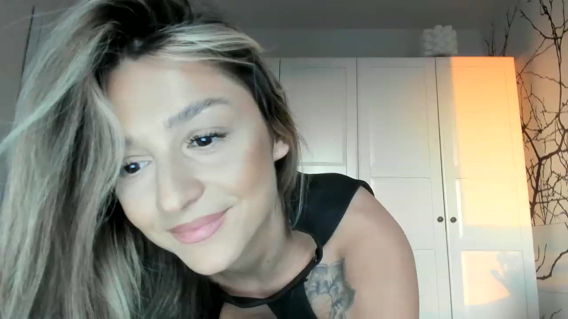 Gallery image thumbnail from Eve___'s myfreecams stream on, 03/01/2023, 16:10 image 11 of 20