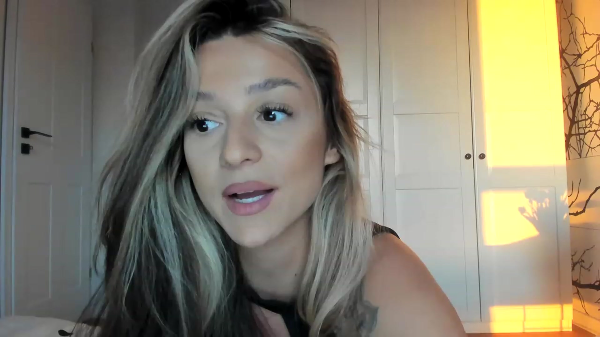 Gallery image thumbnail from Eve___'s myfreecams stream on, 03/01/2023, 16:10 image 8 of 20