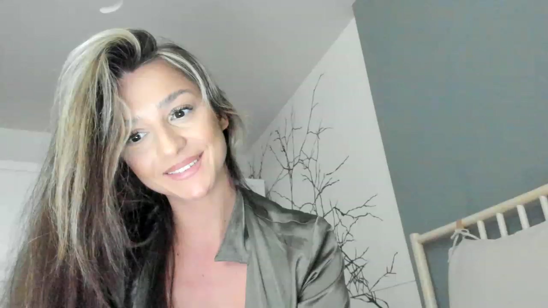 Gallery image thumbnail from Eve___'s myfreecams stream on, 03/01/2023, 16:48 image 8 of 20