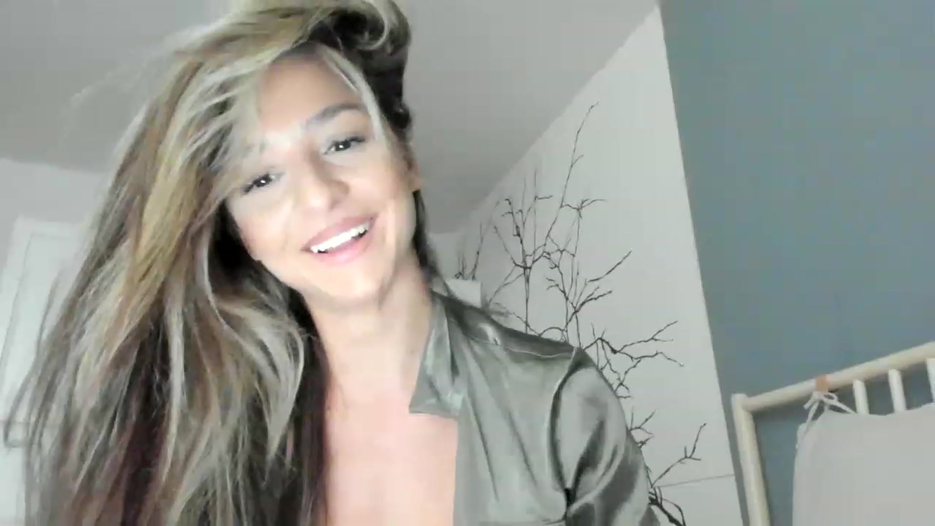 Gallery image thumbnail from Eve___'s myfreecams stream on, 03/01/2023, 16:48 image 10 of 20