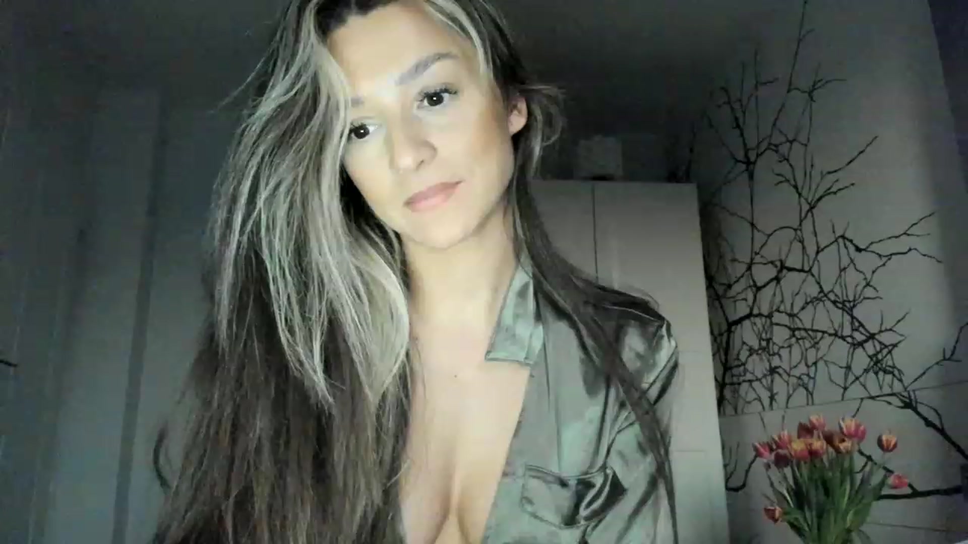 Gallery image thumbnail from Eve___'s myfreecams stream on, 03/01/2023, 16:48 image 2 of 20