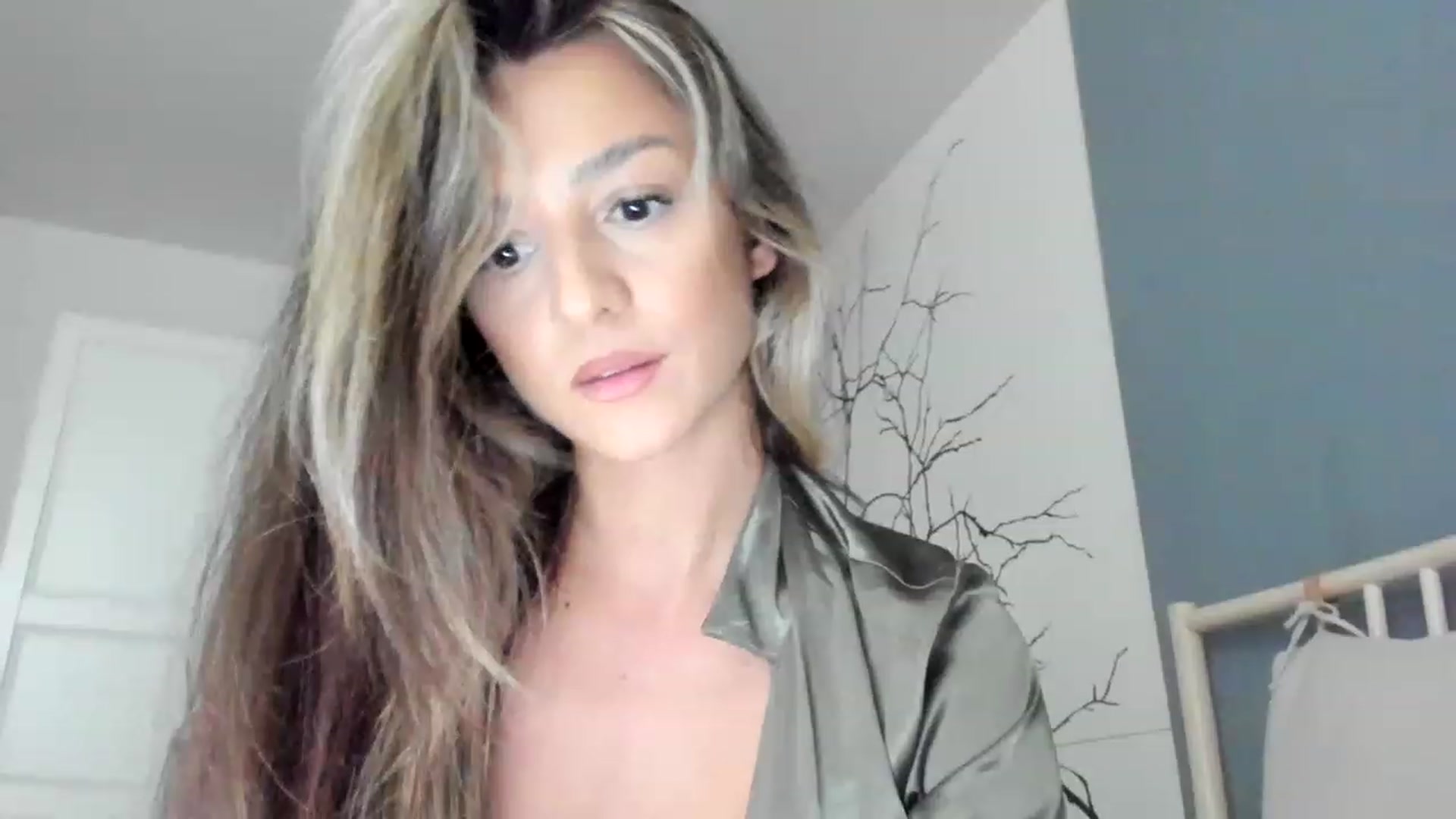 Gallery image thumbnail from Eve___'s myfreecams stream on, 03/01/2023, 16:48 image 9 of 20