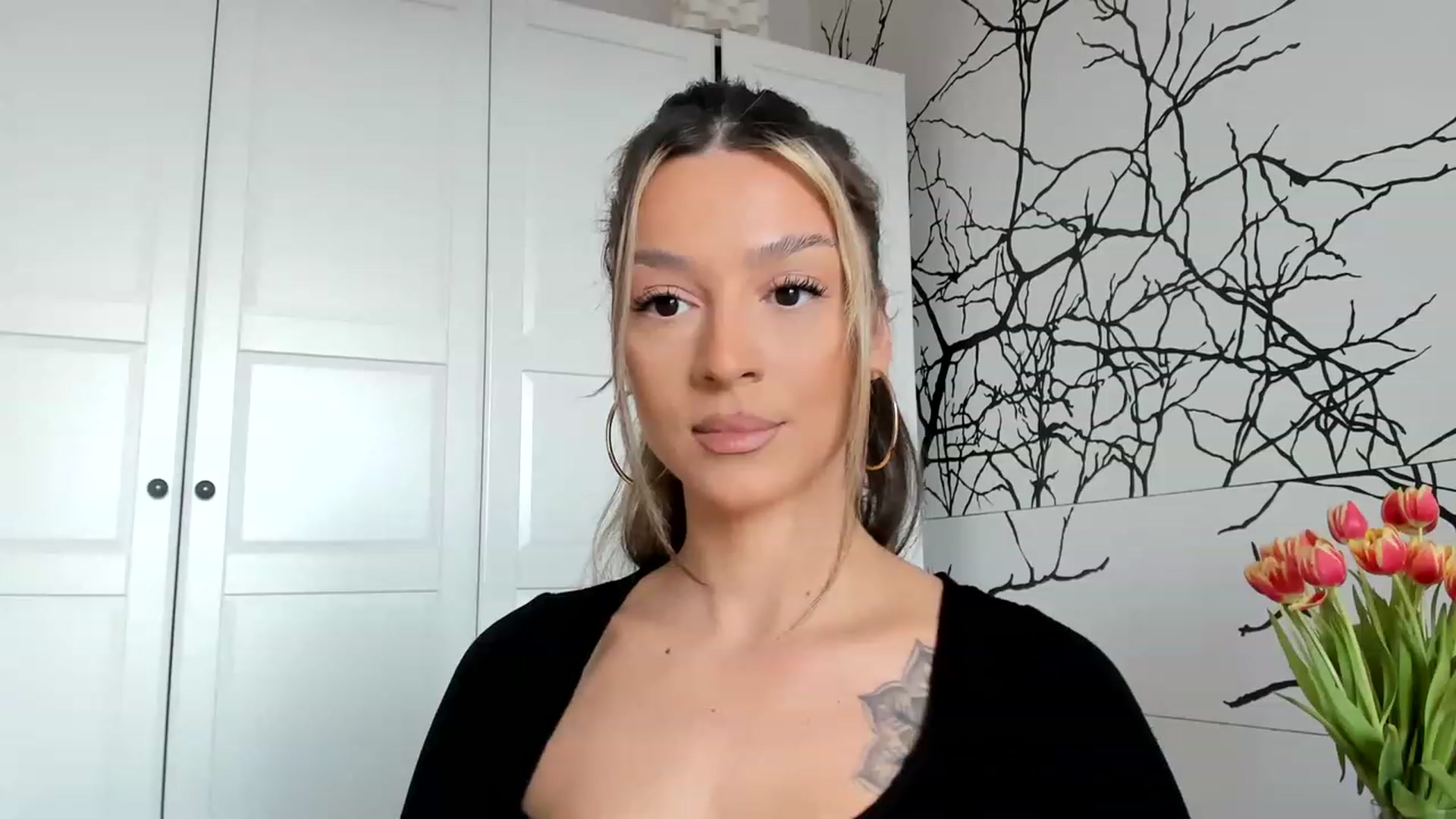 Gallery image thumbnail from Eve___'s myfreecams stream on, 03/02/2023, 11:11 image 18 of 20