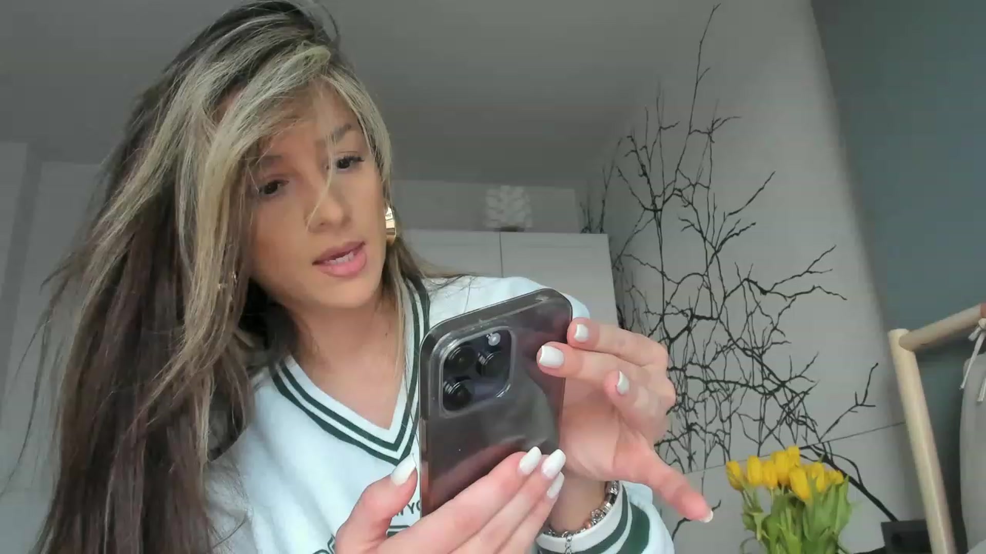 Gallery image thumbnail from Eve___'s myfreecams stream on, 03/10/2023, 15:43 image 18 of 20