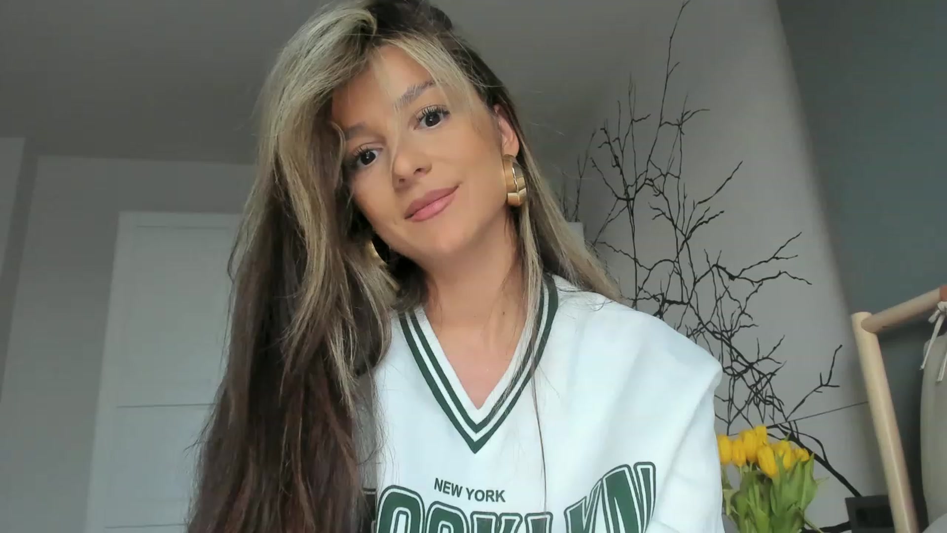 Gallery image thumbnail from Eve___'s myfreecams stream on, 03/10/2023, 15:43 image 19 of 20