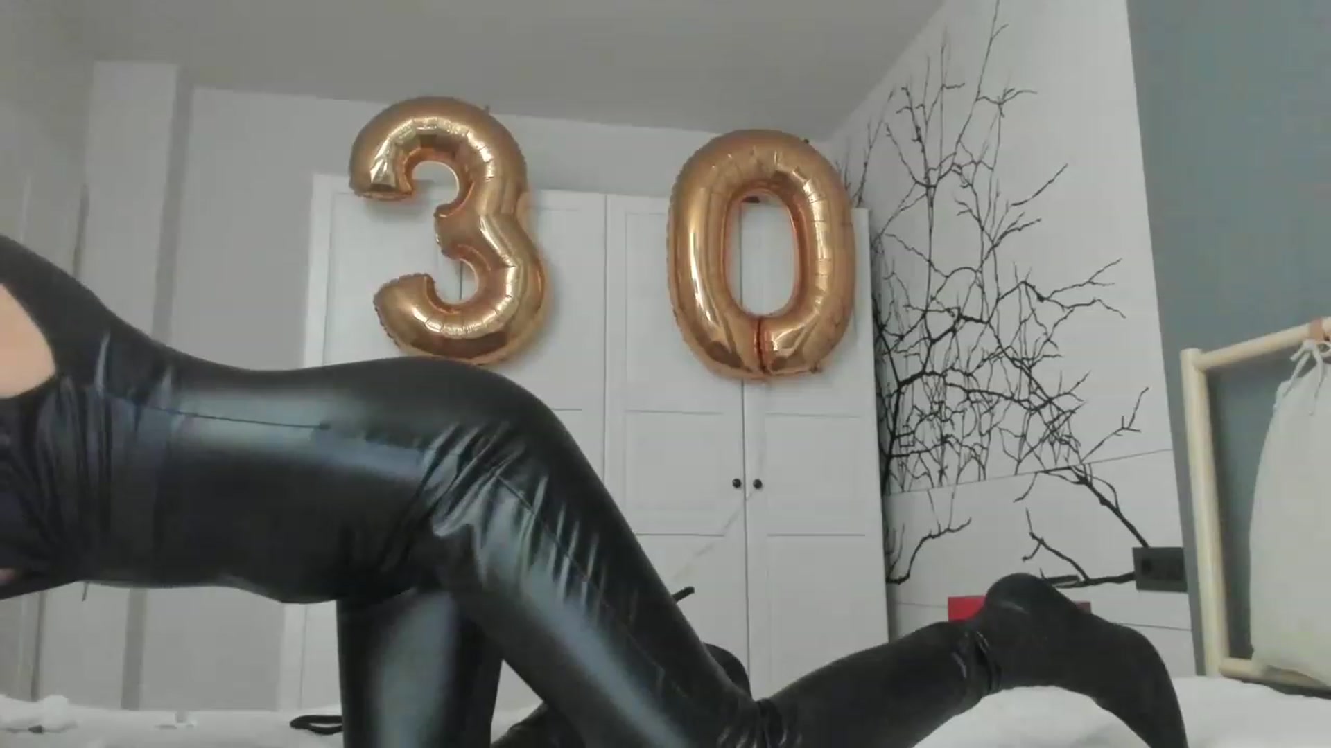 Gallery image thumbnail from Eve___'s myfreecams stream on, 03/19/2023, 20:26 image 4 of 20