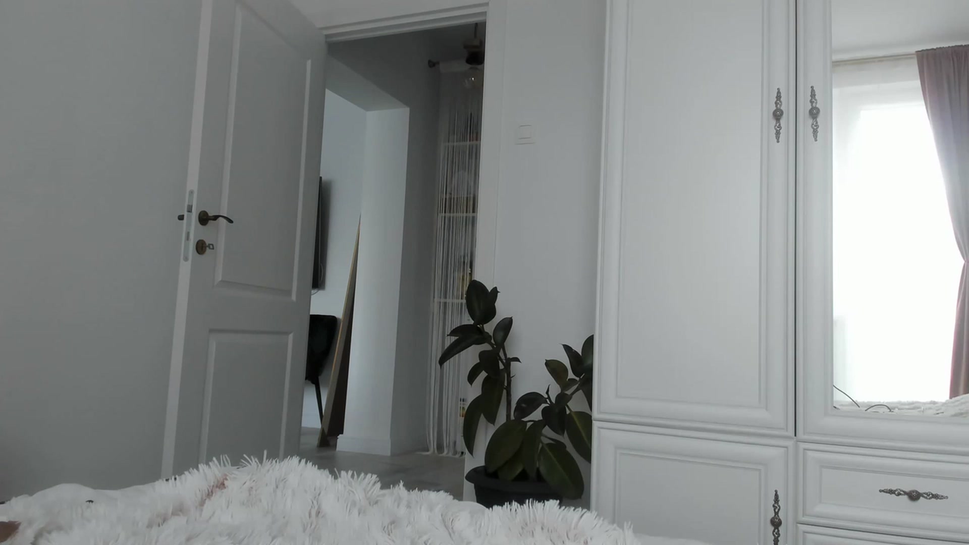 Gallery image thumbnail from Eve___'s myfreecams stream on, 04/08/2023, 14:10 image 2 of 20