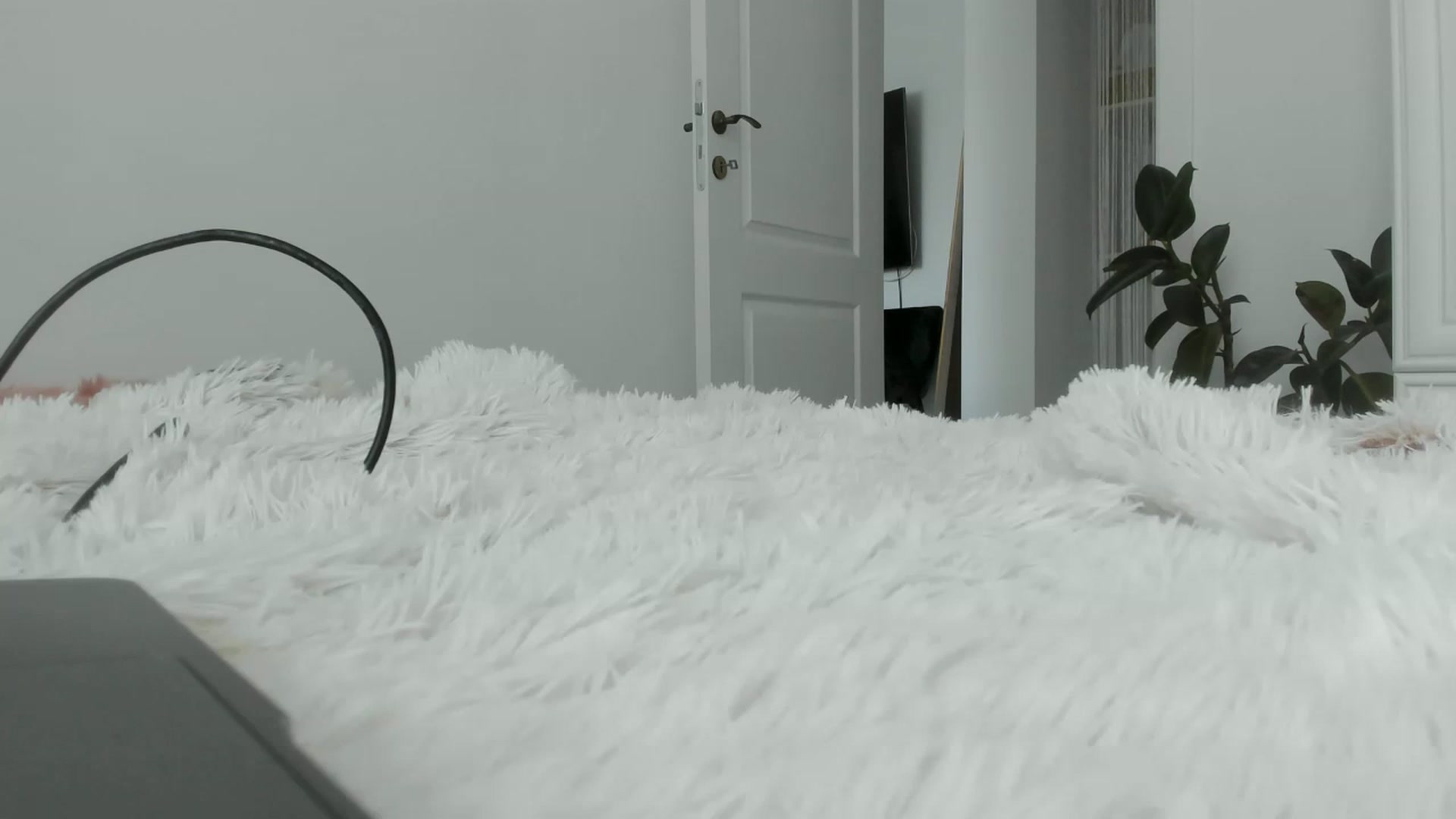 Gallery image thumbnail from Eve___'s myfreecams stream on, 04/08/2023, 14:10 image 12 of 20