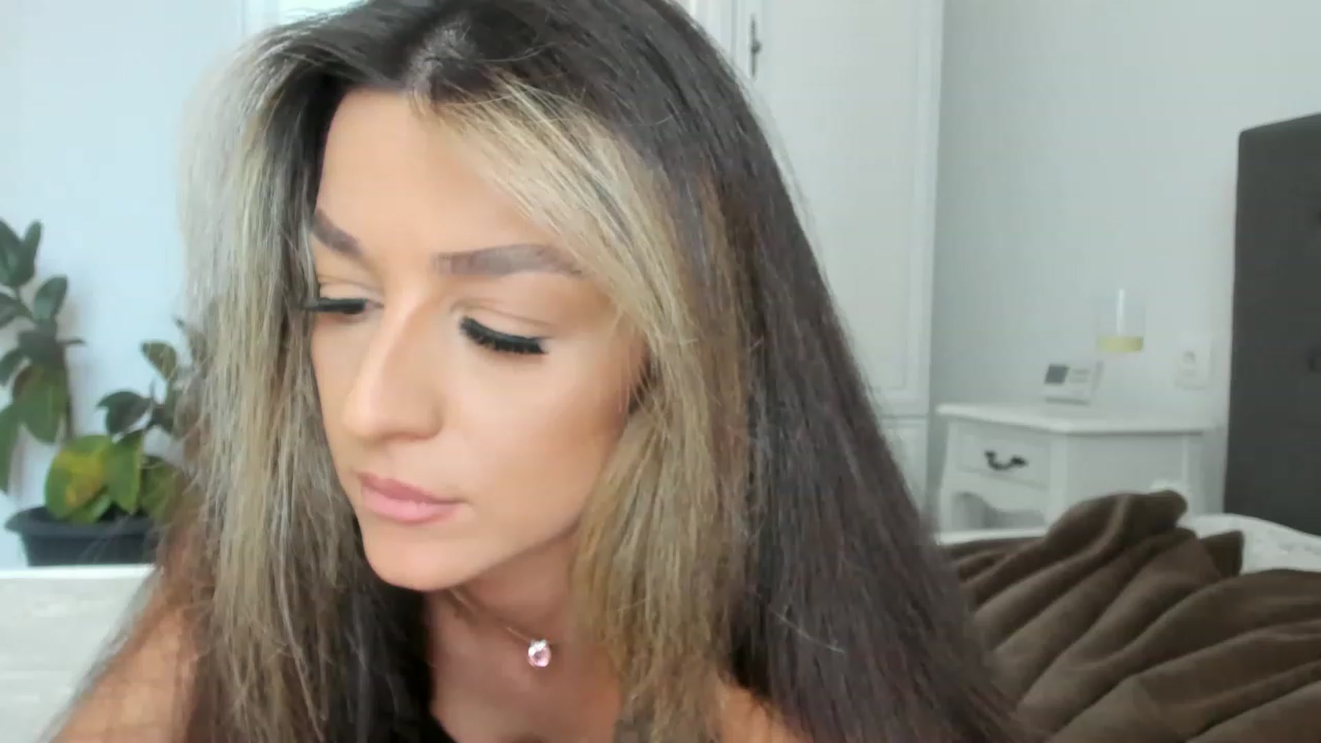 Gallery image thumbnail from Eve___'s myfreecams stream on, 04/23/2023, 16:02 image 1 of 20