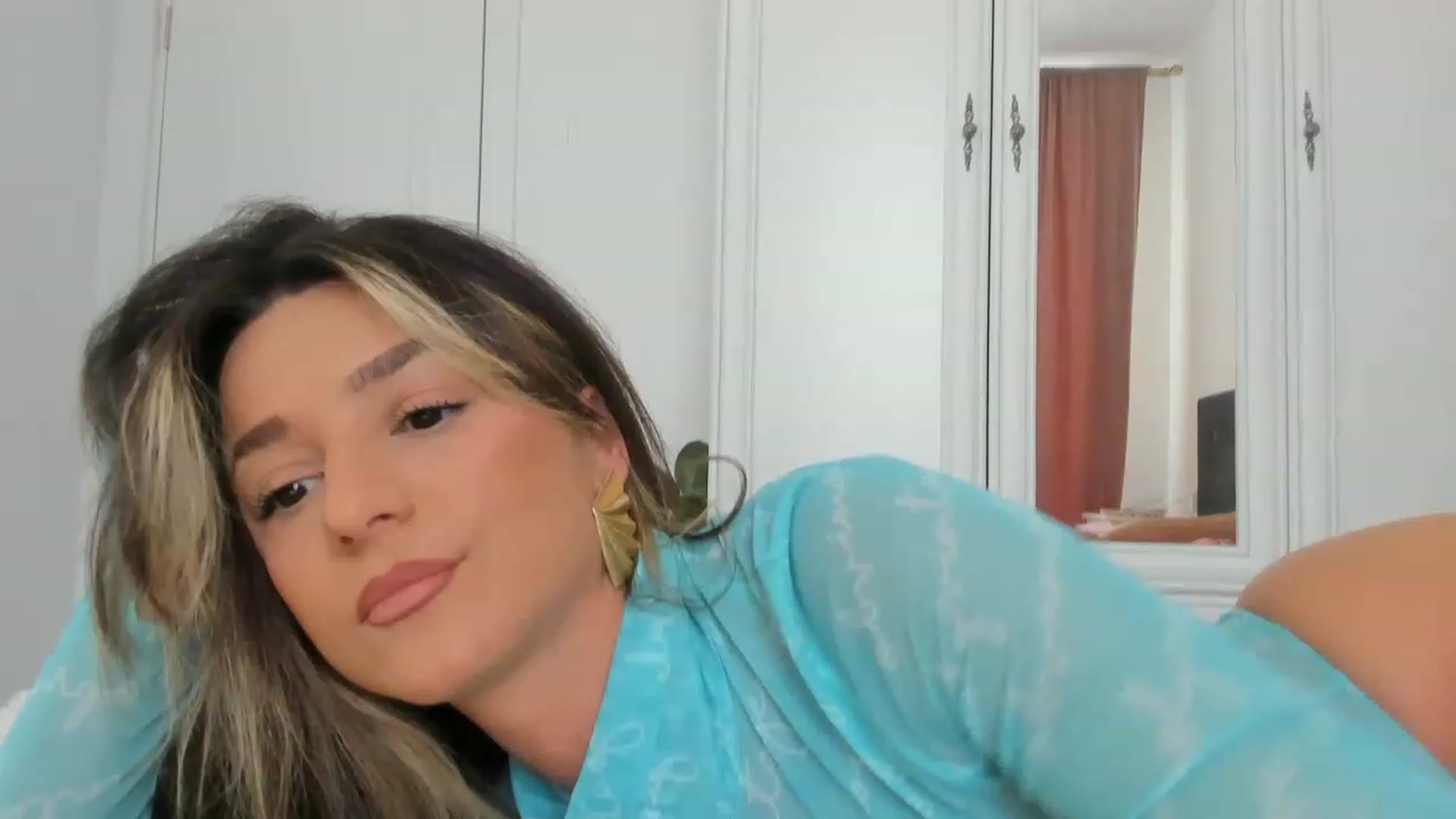 Gallery image thumbnail from Eve___'s myfreecams stream on, 05/07/2023, 13:12 image 12 of 20