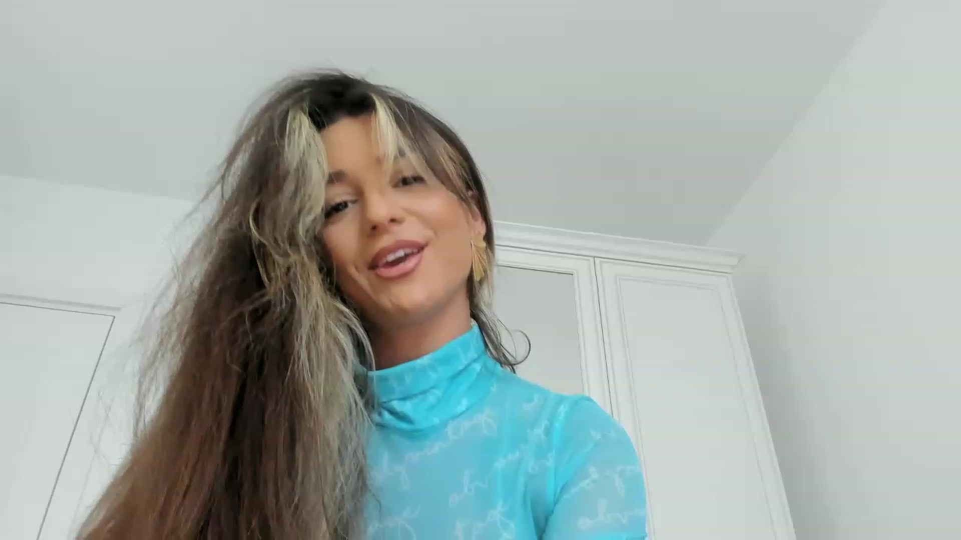 Gallery image thumbnail from Eve___'s myfreecams stream on, 05/07/2023, 13:12 image 17 of 20