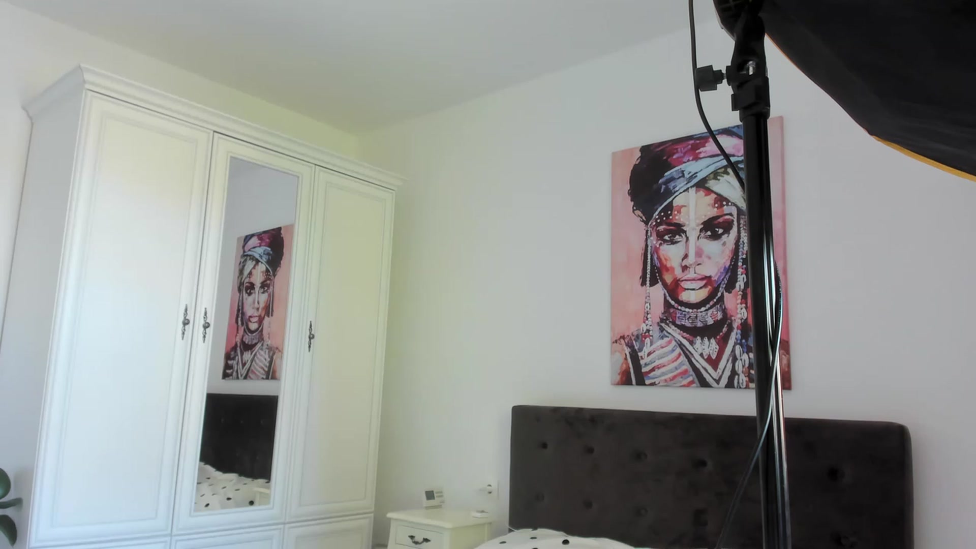 Gallery image thumbnail from Eve___'s myfreecams stream on, 05/20/2023, 11:50 image 18 of 20