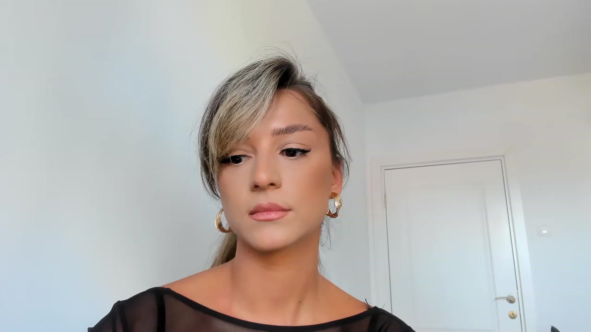 Gallery image thumbnail from Eve___'s myfreecams stream on, 05/20/2023, 11:50 image 19 of 20