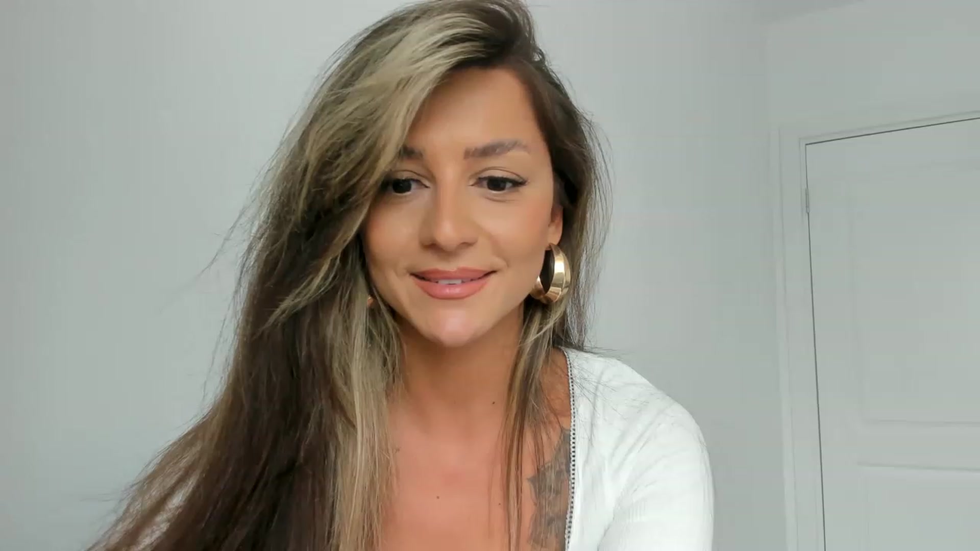 Gallery image thumbnail from Eve___'s myfreecams stream on, 06/02/2023, 15:32 image 16 of 20
