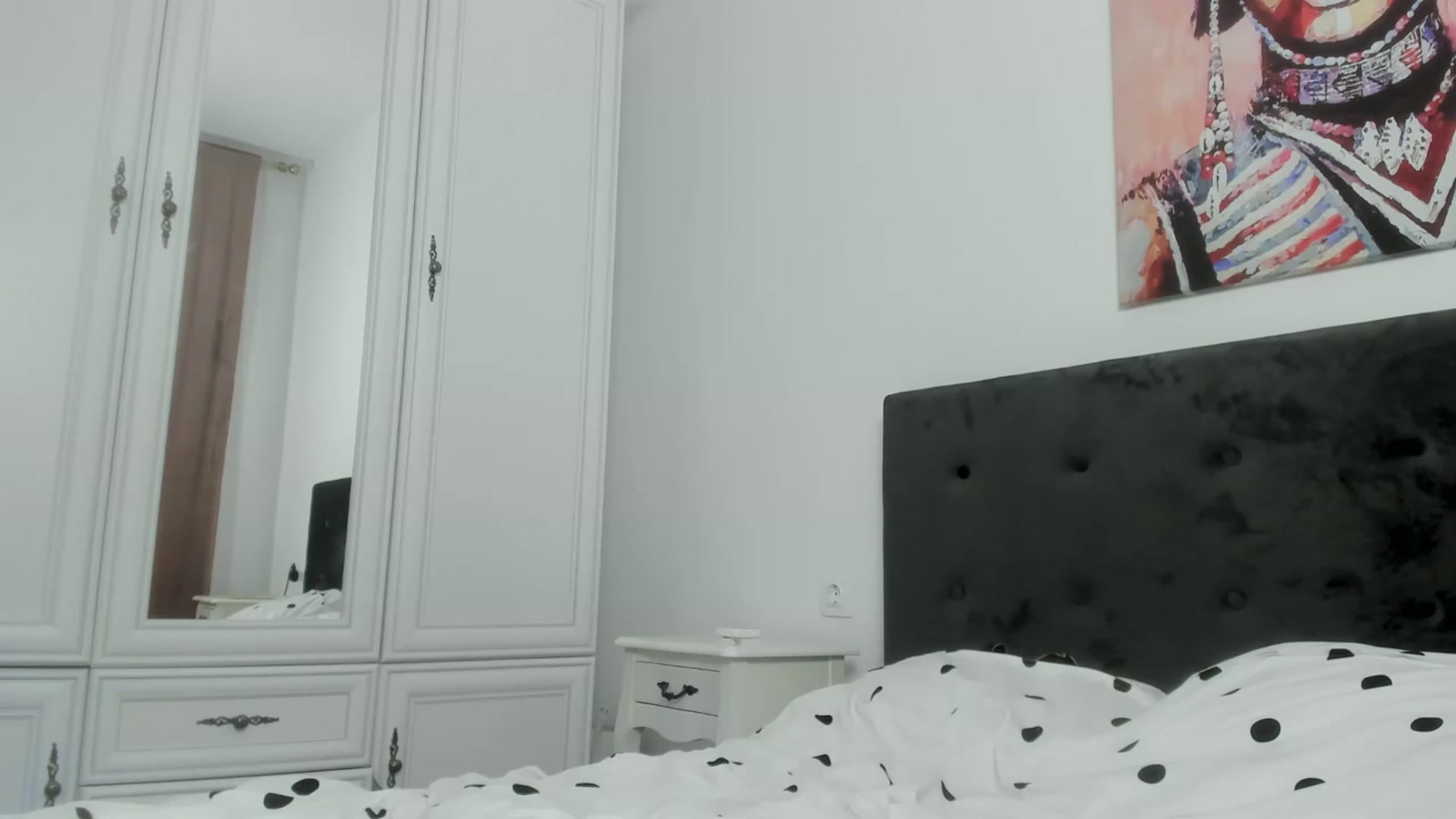 Gallery image thumbnail from Eve___'s myfreecams stream on, 06/04/2023, 17:25 image 18 of 20