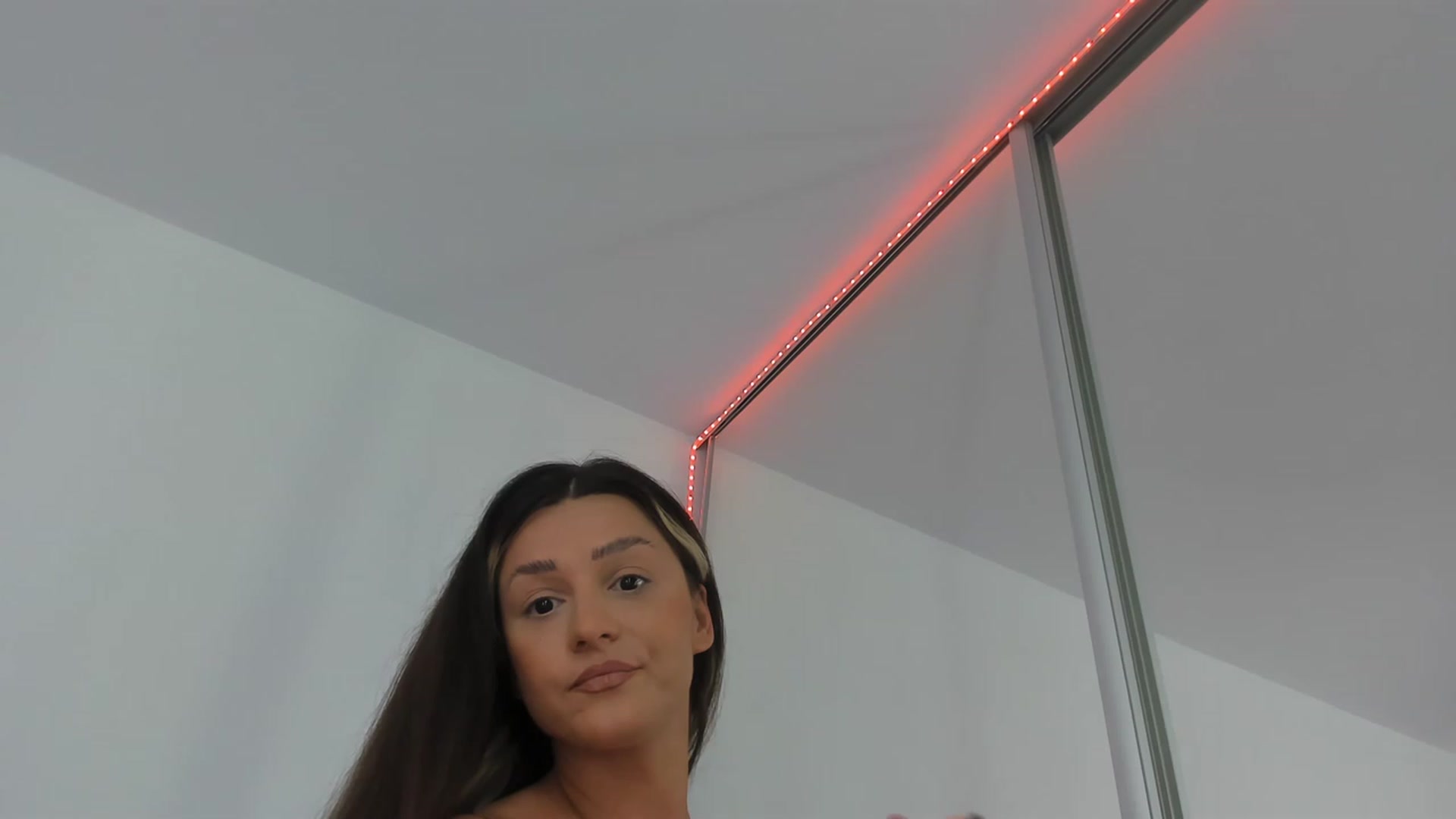 Gallery image thumbnail from Eve___'s myfreecams stream on, 06/06/2023, 13:16 image 3 of 20