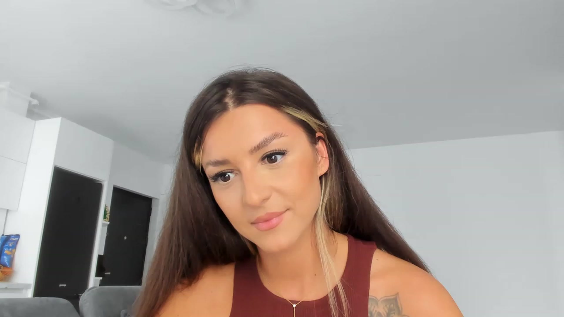 Gallery image thumbnail from Eve___'s myfreecams stream on, 06/08/2023, 14:33 image 17 of 20