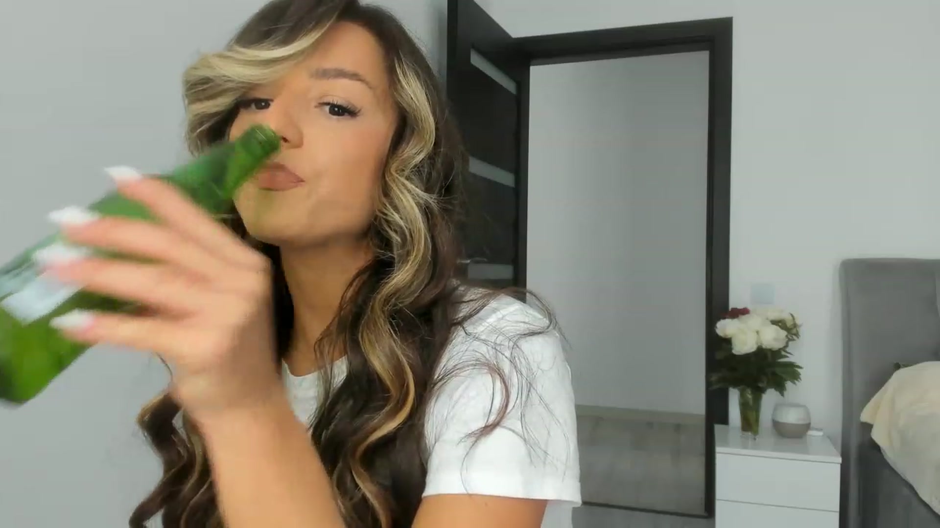 Gallery image thumbnail from Eve___'s myfreecams stream on, 06/15/2023, 13:28 image 16 of 20