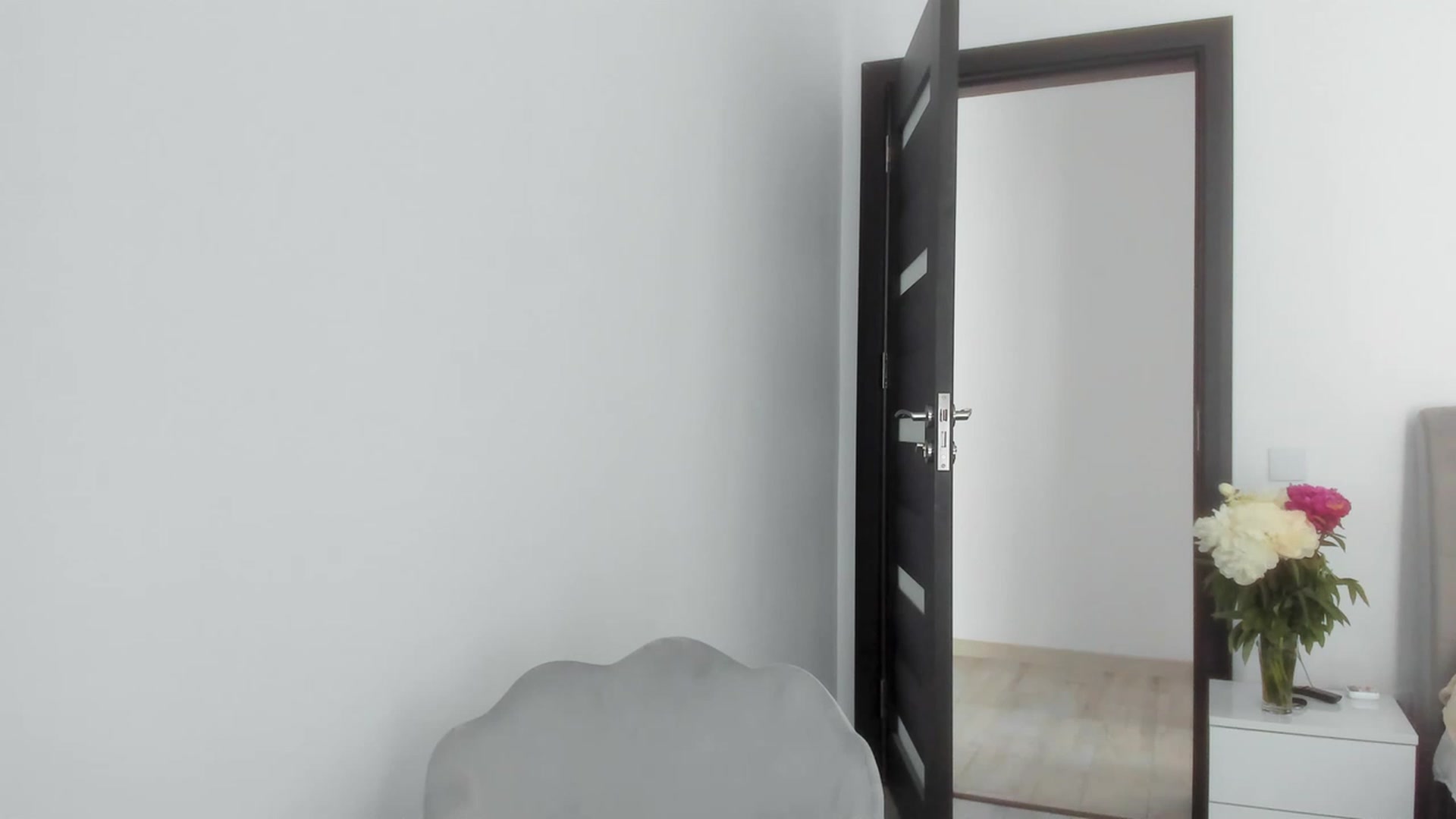 Gallery image thumbnail from Eve___'s myfreecams stream on, 06/19/2023, 15:03 image 2 of 20