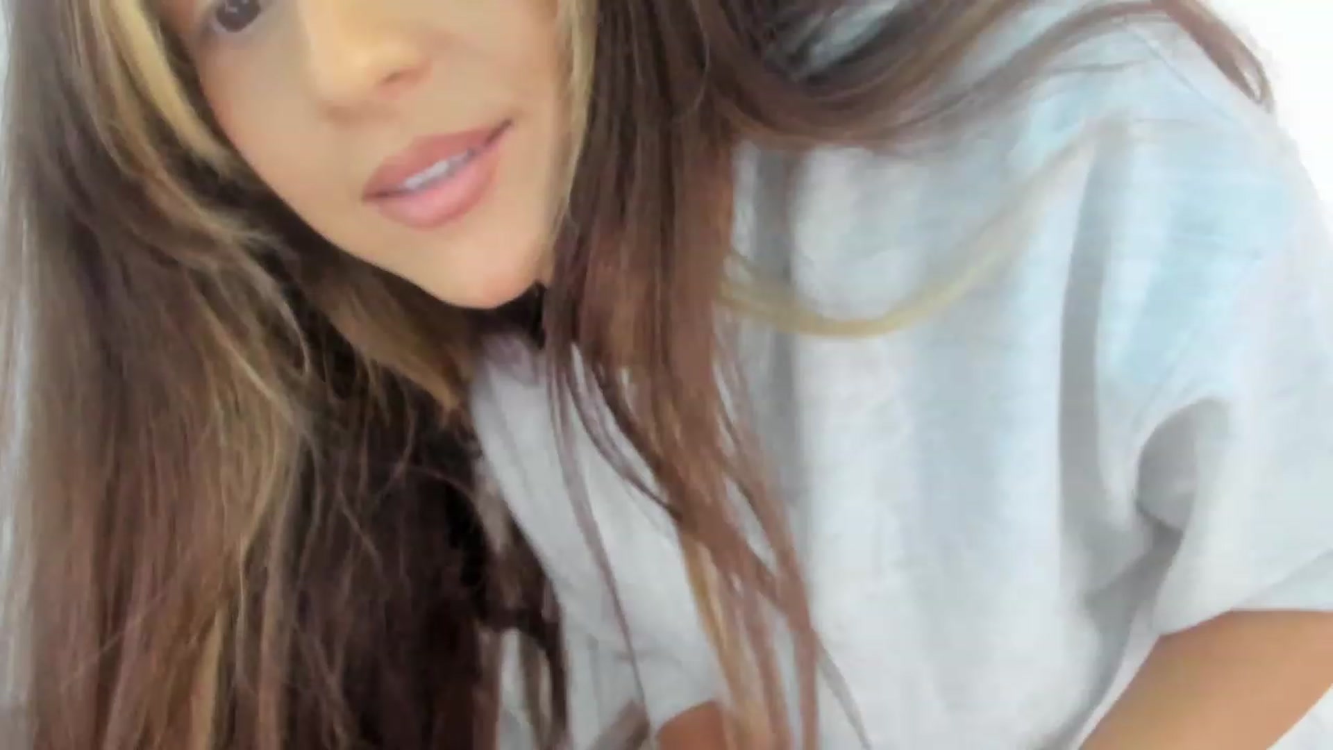 Gallery image thumbnail from Eve___'s myfreecams stream on, 06/19/2023, 15:03 image 9 of 20