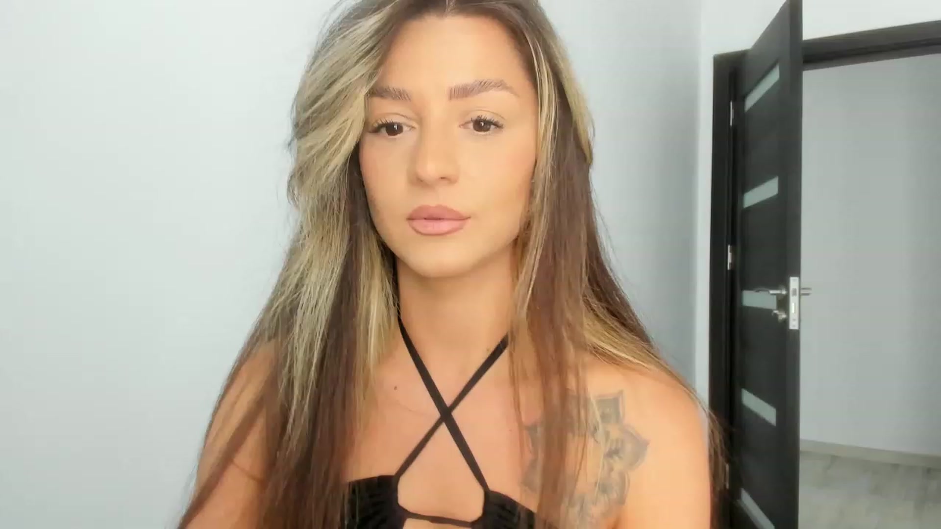 Gallery image thumbnail from Eve___'s myfreecams stream on, 06/27/2023, 08:48 image 7 of 20