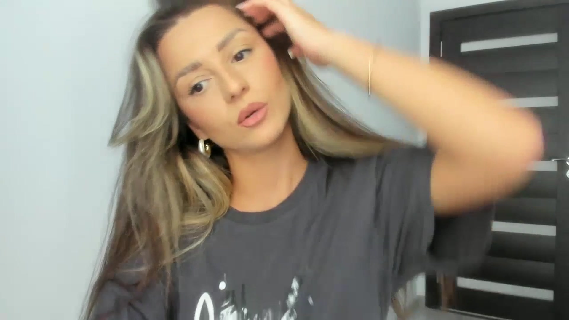 Gallery image thumbnail from Eve___'s myfreecams stream on, 07/02/2023, 15:16 image 14 of 20