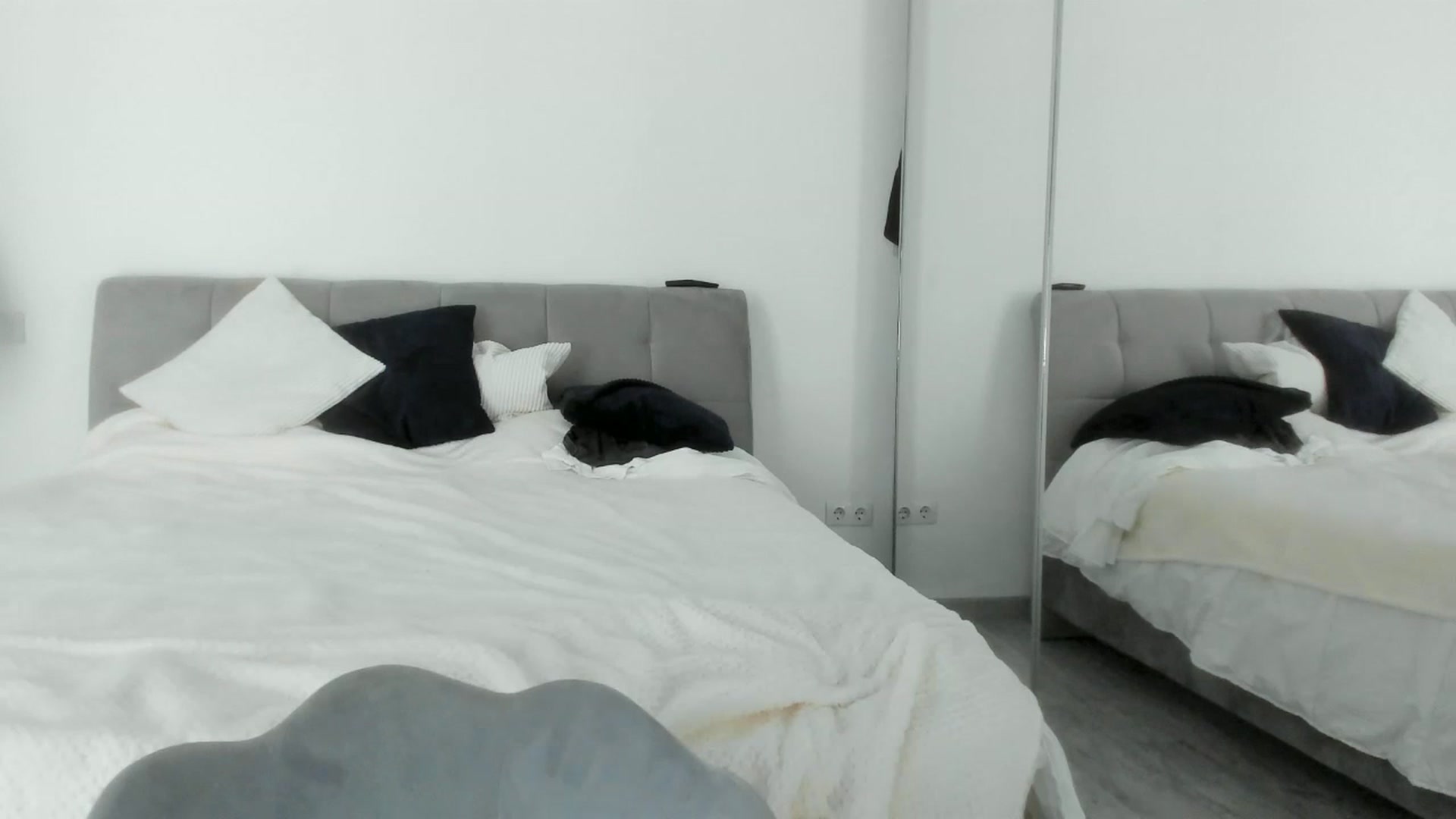 Gallery image thumbnail from Eve___'s myfreecams stream on, 07/07/2023, 15:09 image 18 of 20
