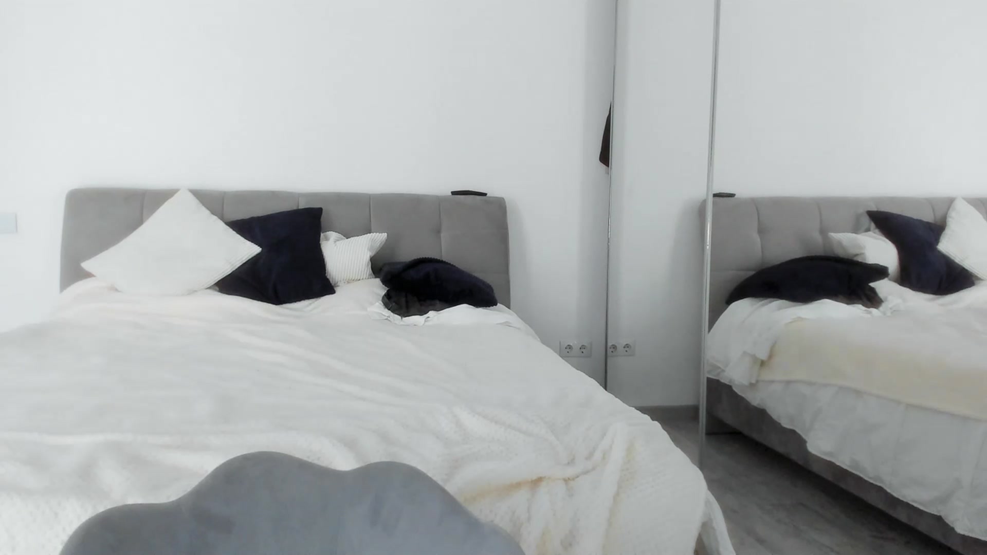 Gallery image thumbnail from Eve___'s myfreecams stream on, 07/07/2023, 15:09 image 19 of 20