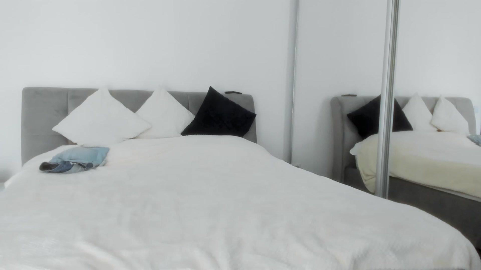Gallery image thumbnail from Eve___'s myfreecams stream on, 07/11/2023, 13:52 image 13 of 20