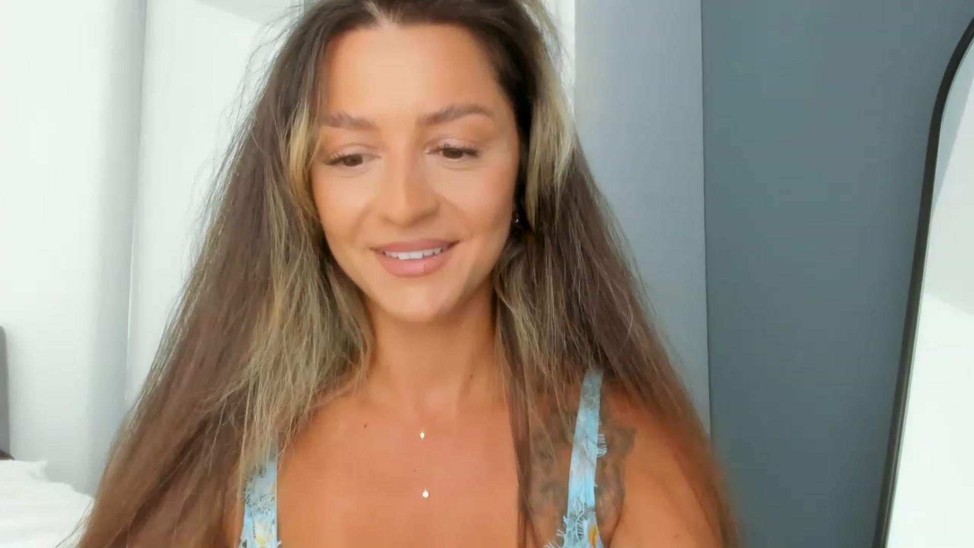 Gallery image thumbnail from Eve___'s myfreecams stream on, 07/21/2023, 13:25 image 13 of 20