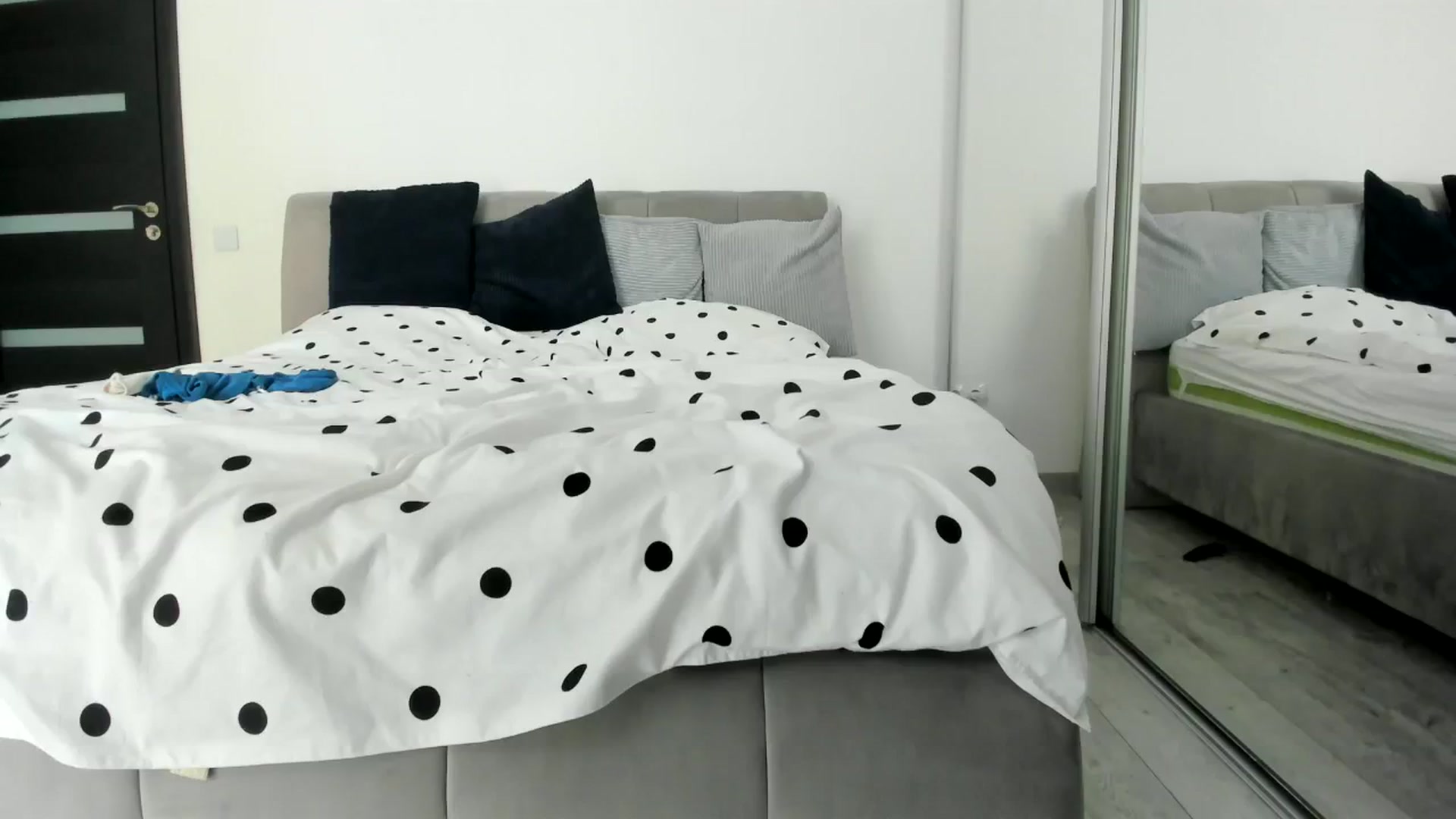 Gallery image thumbnail from Eve___'s myfreecams stream on, 08/19/2023, 17:39 image 4 of 20