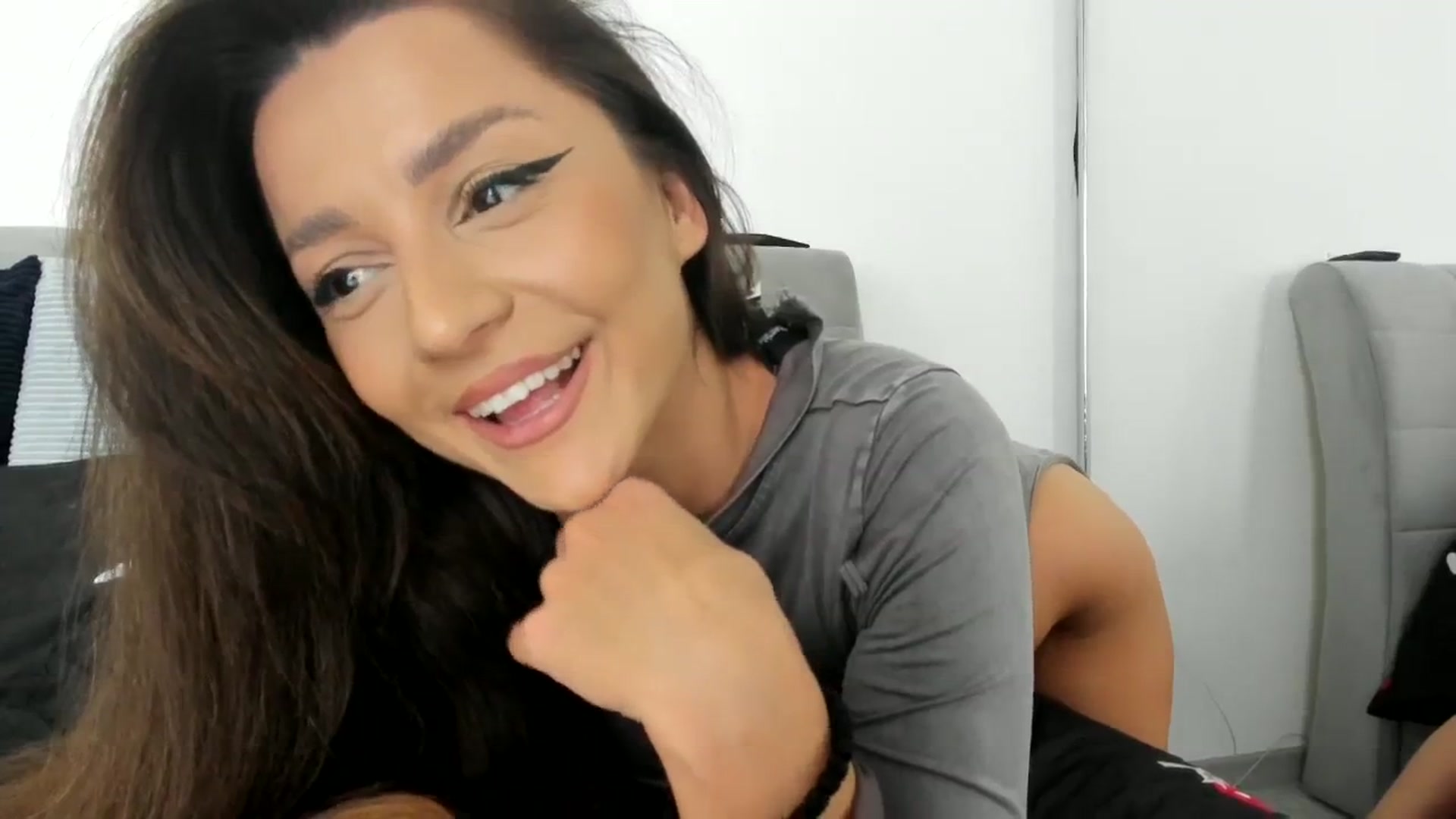 Gallery image thumbnail from Eve___'s myfreecams stream on, 09/14/2023, 13:50 image 20 of 20