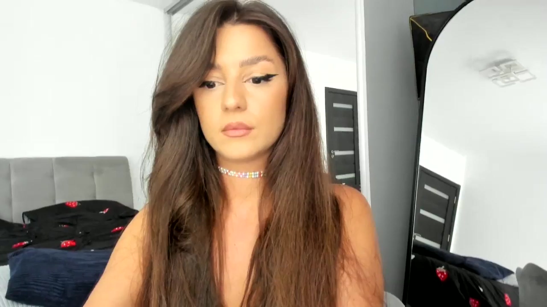 Gallery image thumbnail from Eve___'s myfreecams stream on, 09/15/2023, 14:25 image 16 of 20