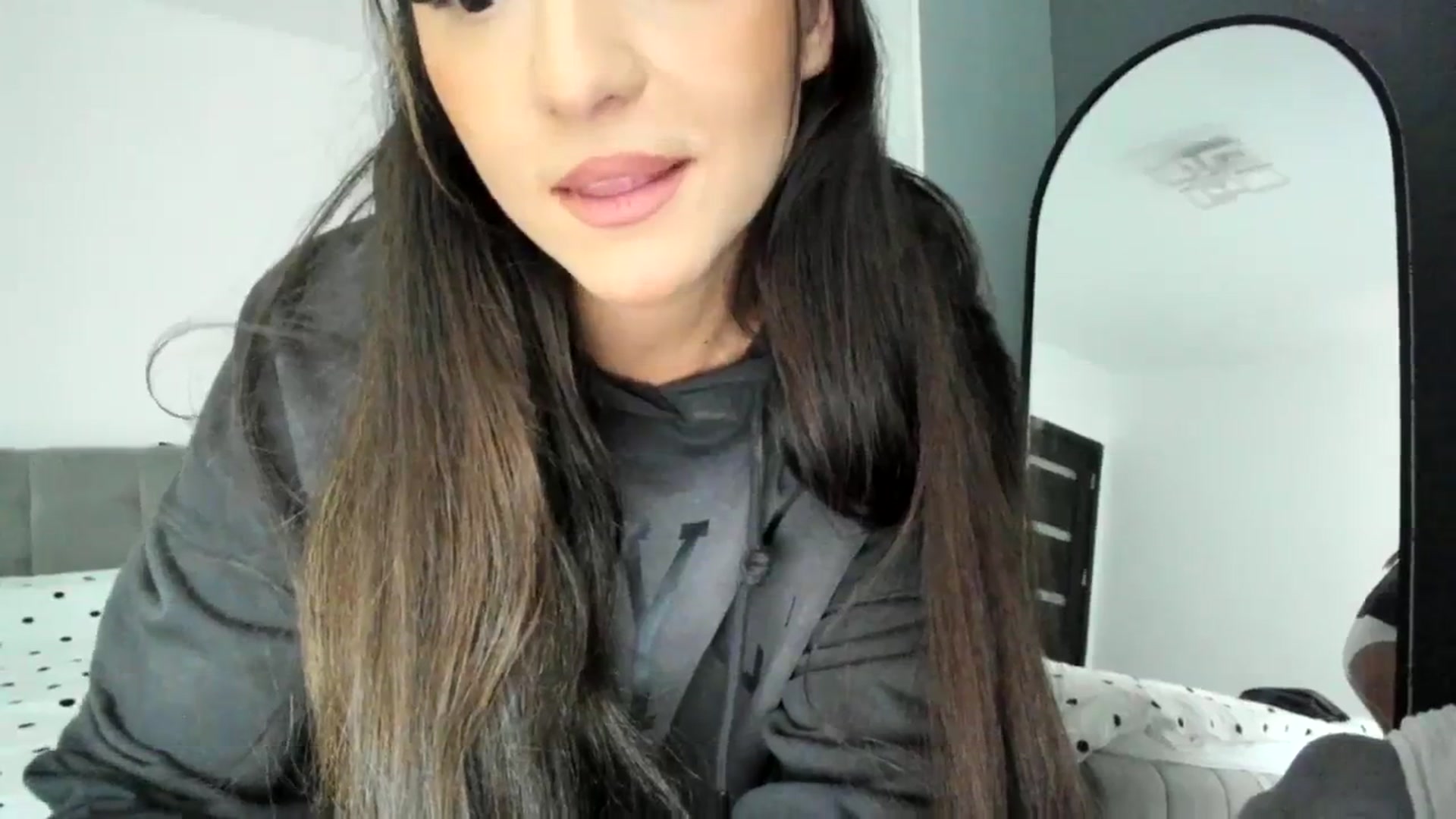 Gallery image thumbnail from Eve___'s myfreecams stream on, 10/08/2023, 14:09 image 16 of 20