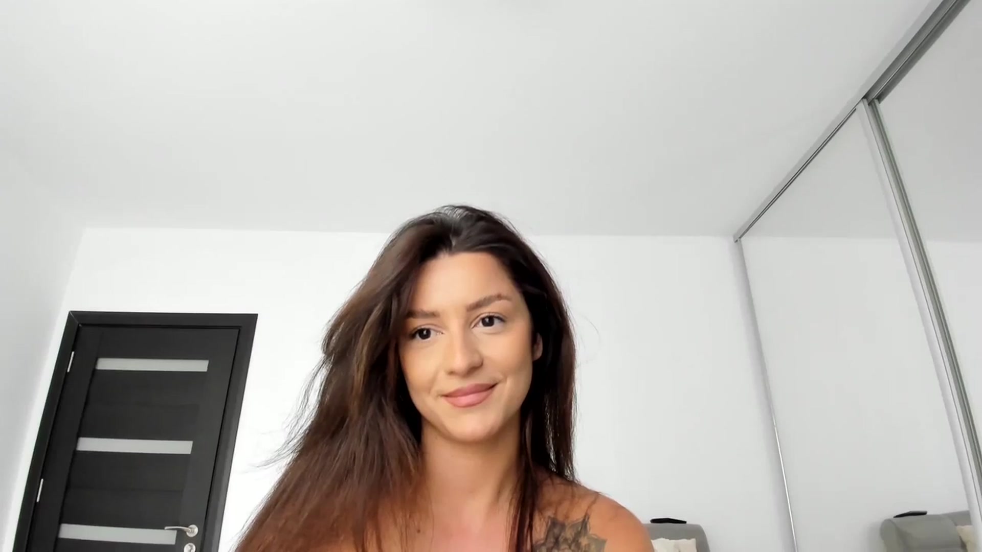 Gallery image thumbnail from Eve___'s myfreecams stream on, 10/16/2023, 13:23 image 18 of 20