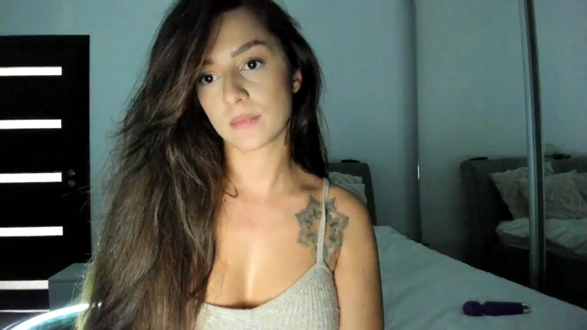 Gallery image thumbnail from Eve___'s myfreecams stream on, 10/16/2023, 16:42 image 18 of 20
