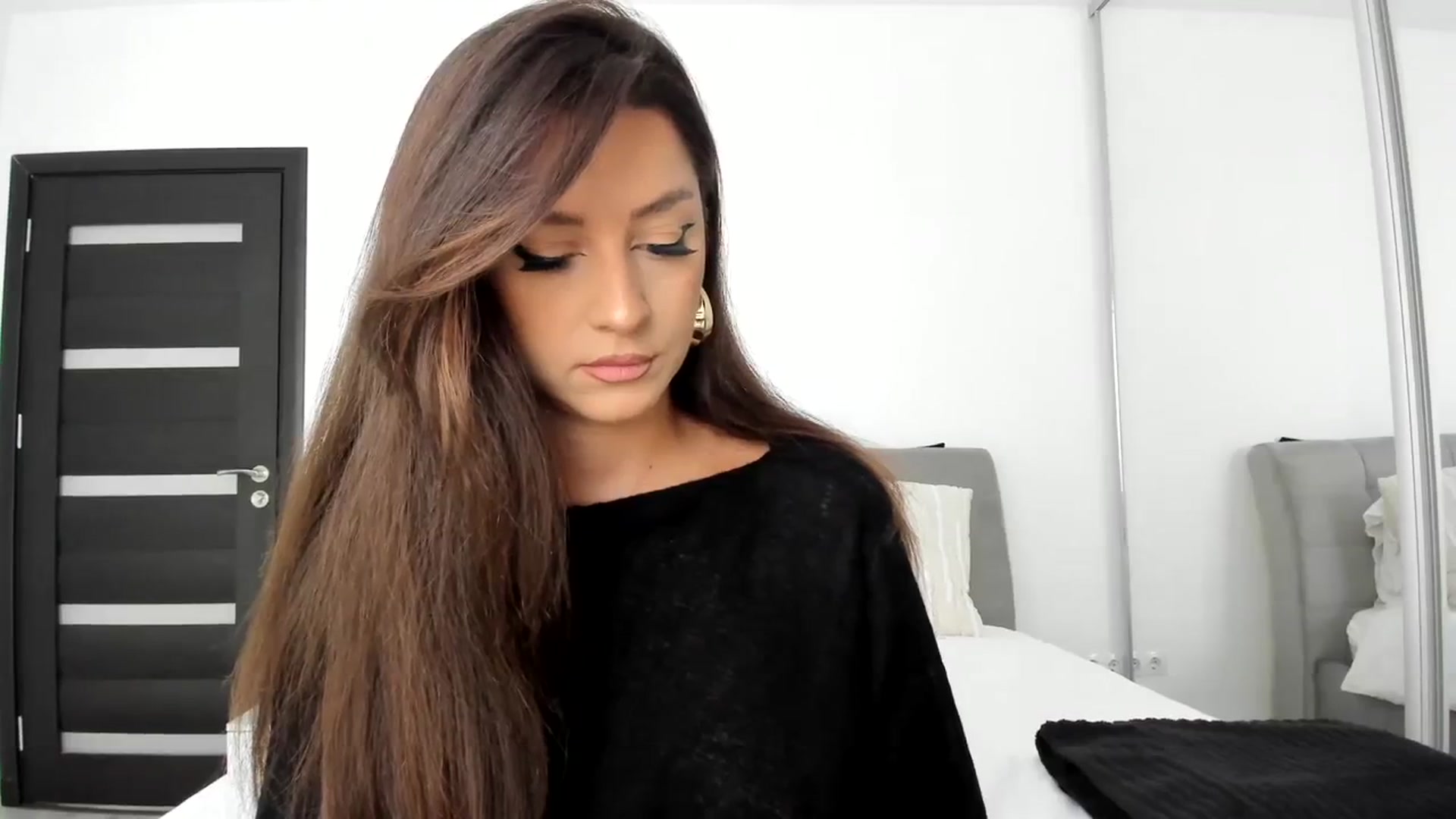 Gallery image thumbnail from Eve___'s myfreecams stream on, 10/17/2023, 12:58 image 10 of 20