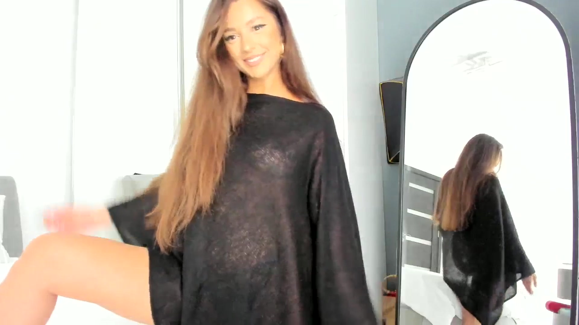 Gallery image thumbnail from Eve___'s myfreecams stream on, 10/17/2023, 12:58 image 14 of 20