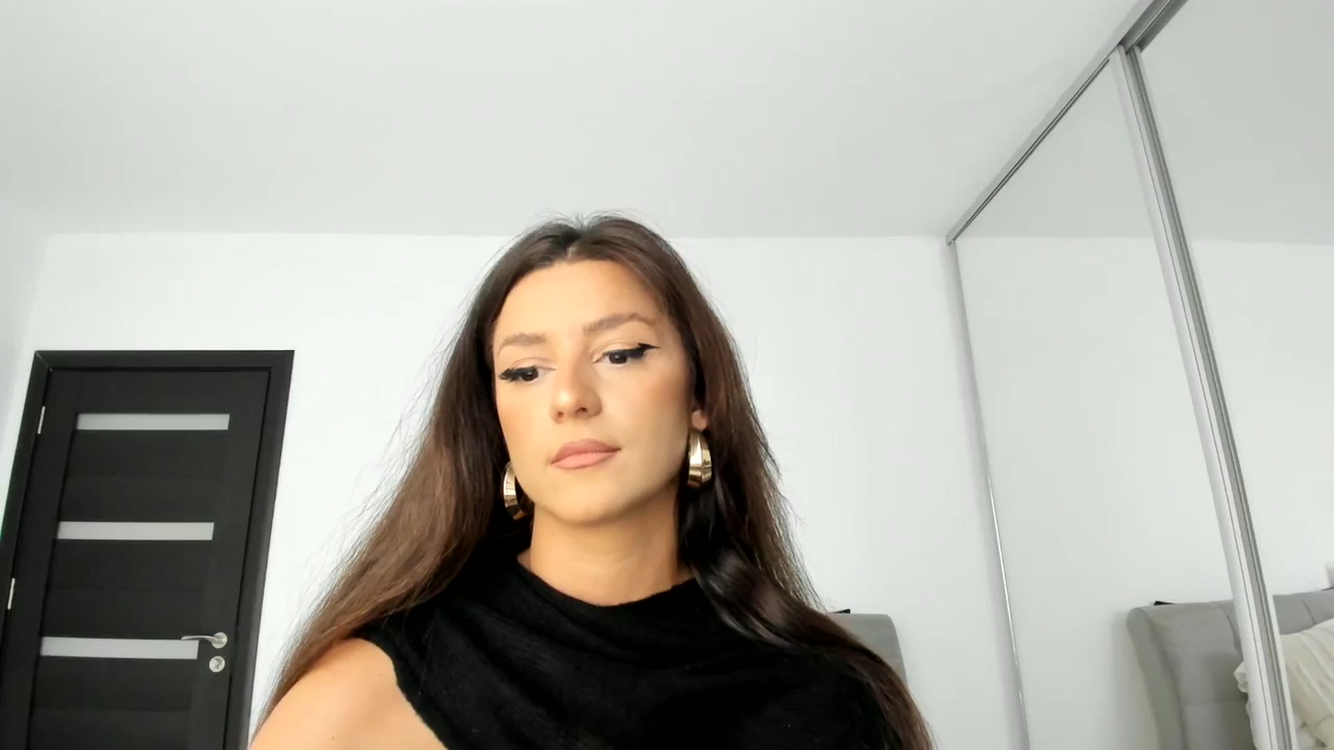 Gallery image thumbnail from Eve___'s myfreecams stream on, 10/17/2023, 14:30 image 14 of 20