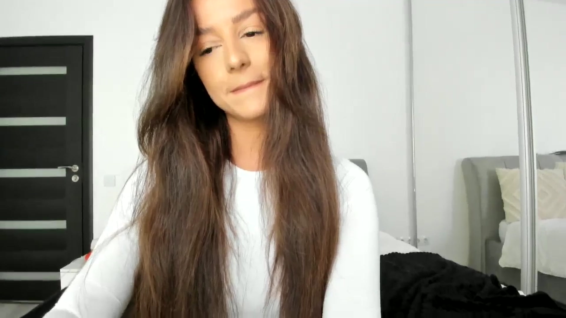 Gallery image thumbnail from Eve___'s myfreecams stream on, 10/25/2023, 13:11 image 3 of 20